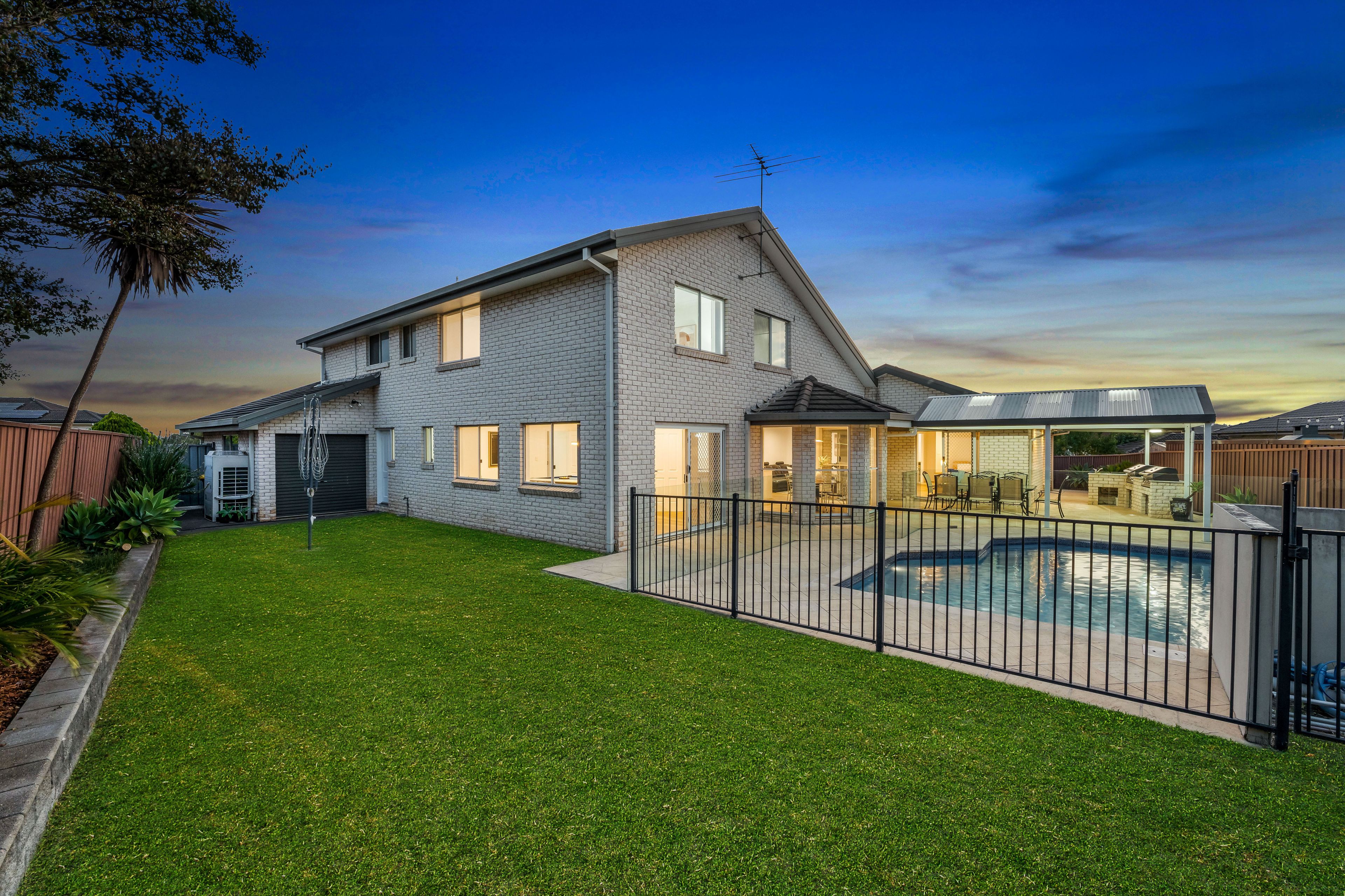 10 Pelican Place, Hinchinbrook, NSW 2168