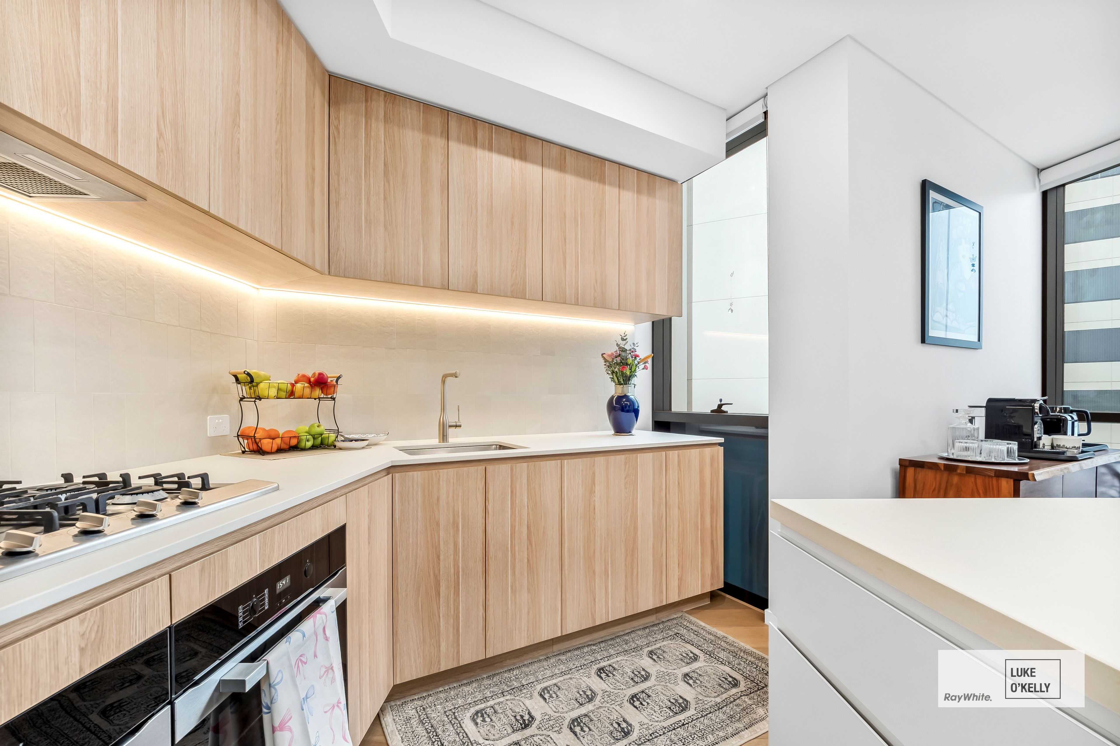80809/23 Mollison Street — photo 9 of 29
