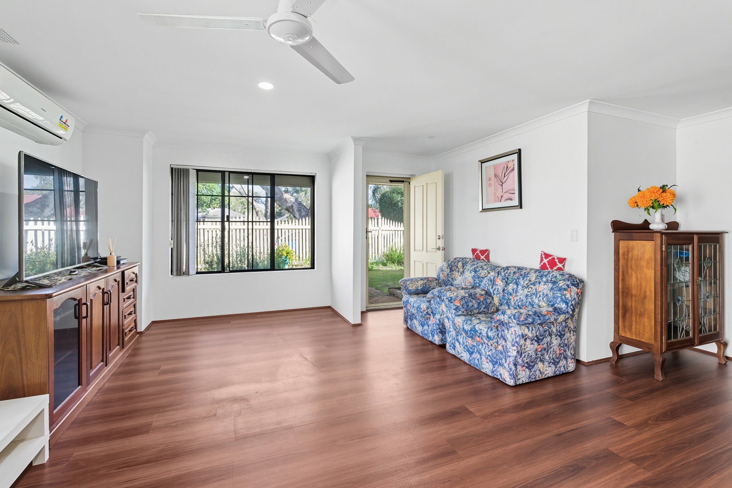 8/28 Holmesdale Road, Woodbridge, WA 6056