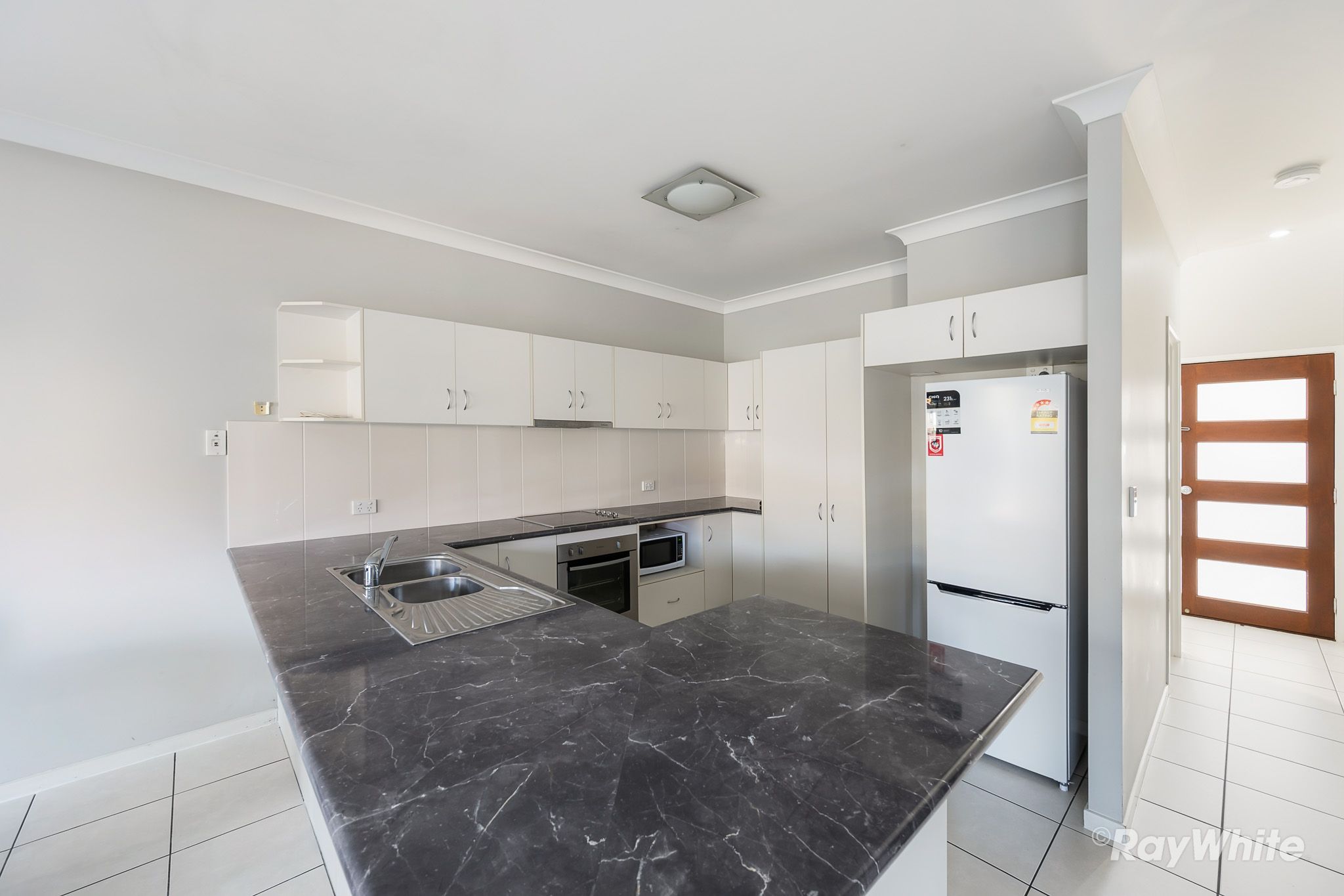 6/214 Oaka Street — photo 4 of 22
