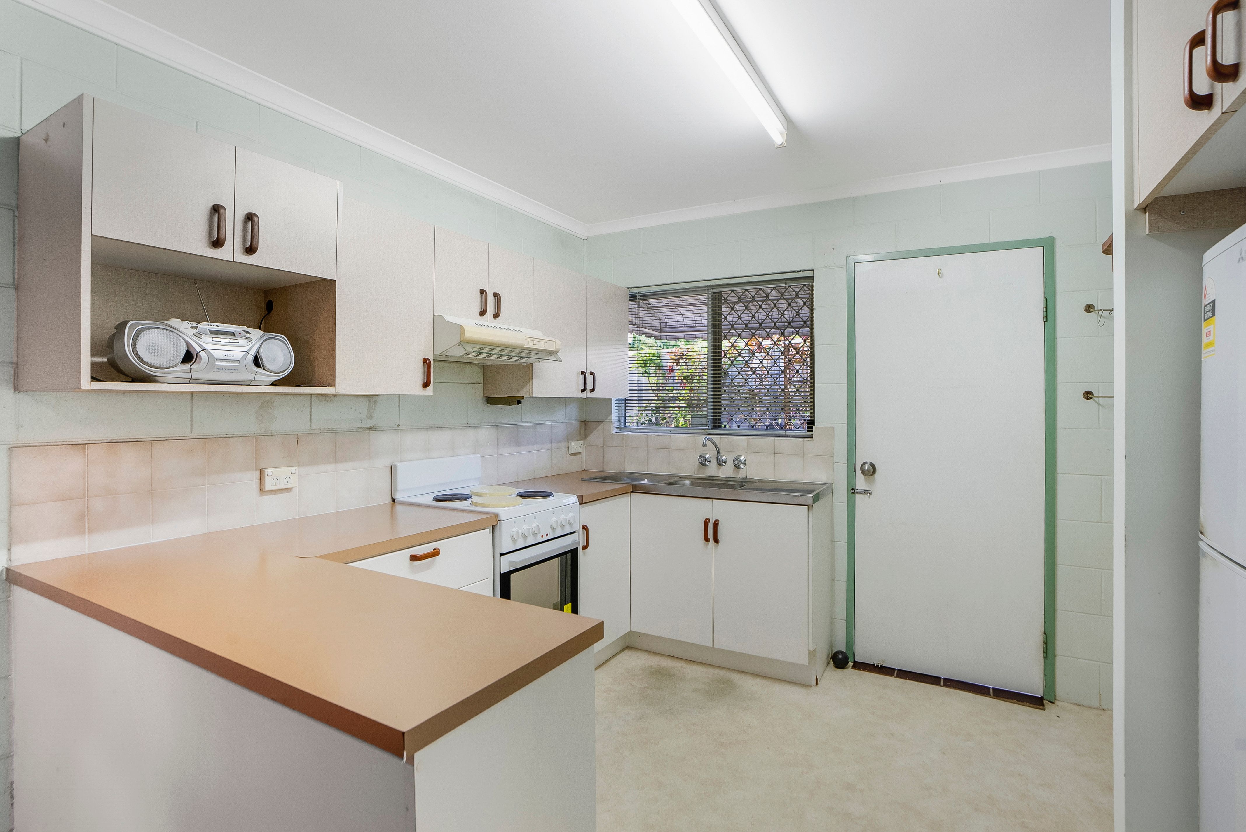 13/473-479 Mccoombe Street, Mooroobool, QLD 4870