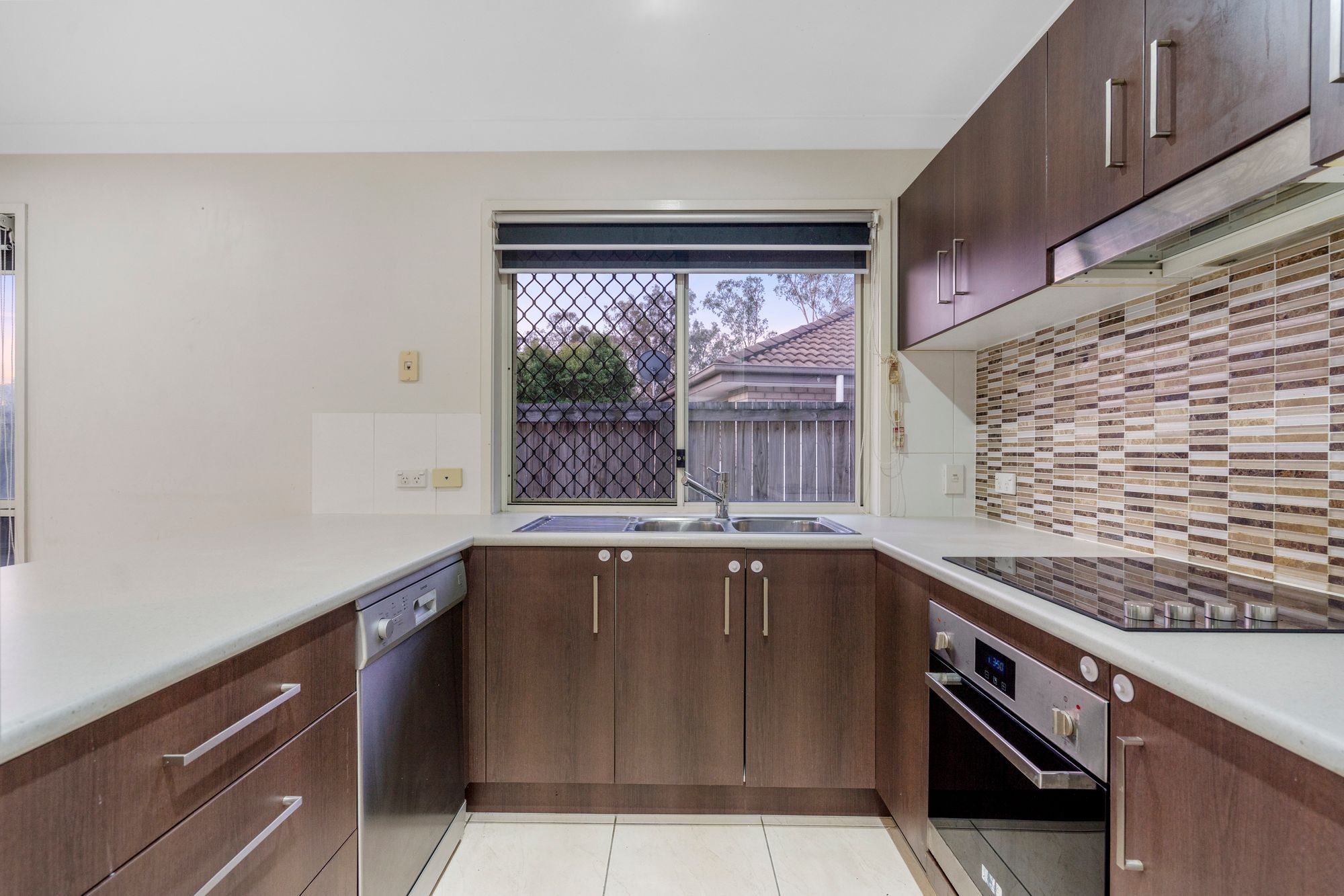 17 Frankland Avenue, Waterford, QLD 4133