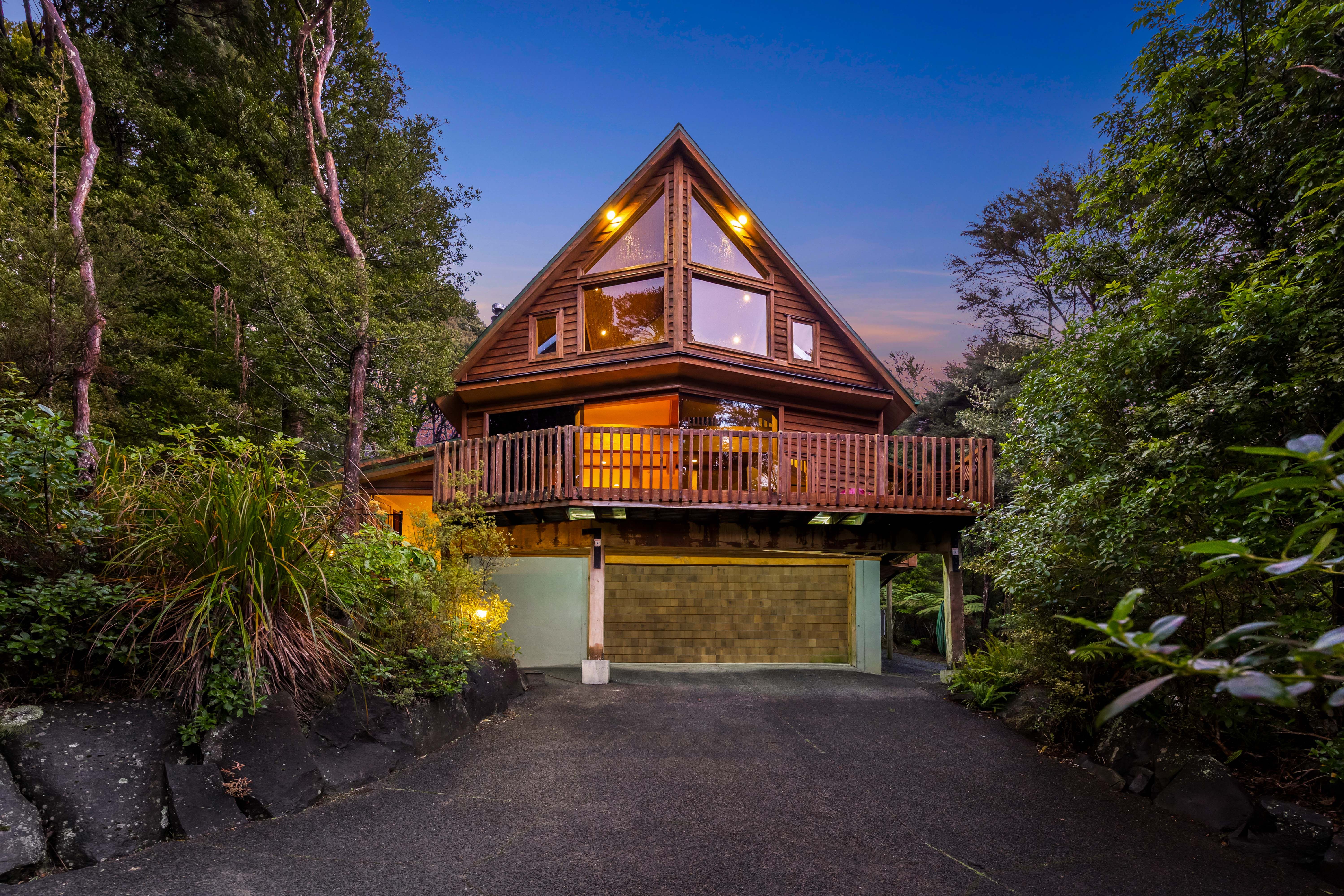 11E Longfellow Parade, Glen Eden, Waitakere City