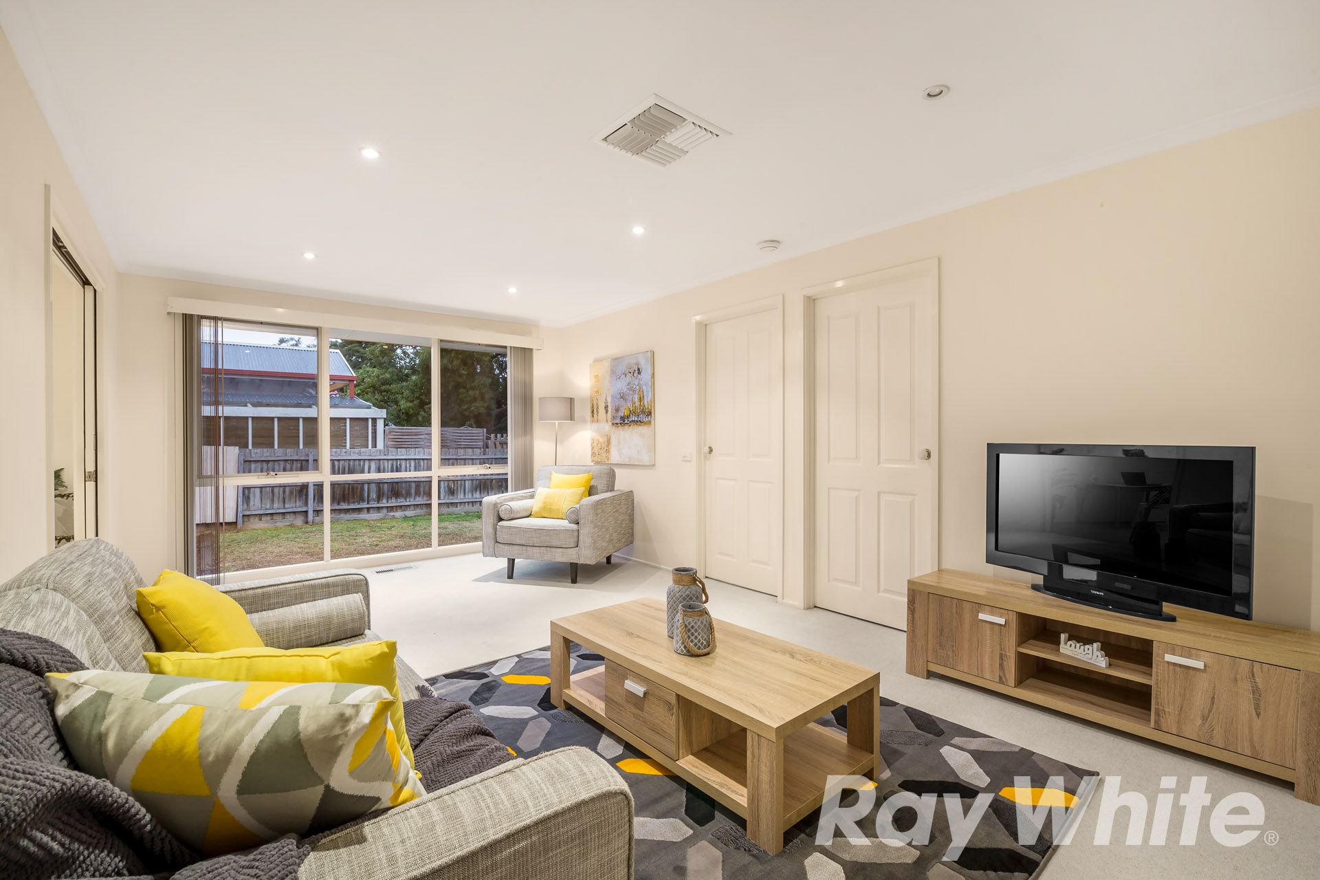 24 Greenaway Drive, Ferntree Gully, VIC 3156