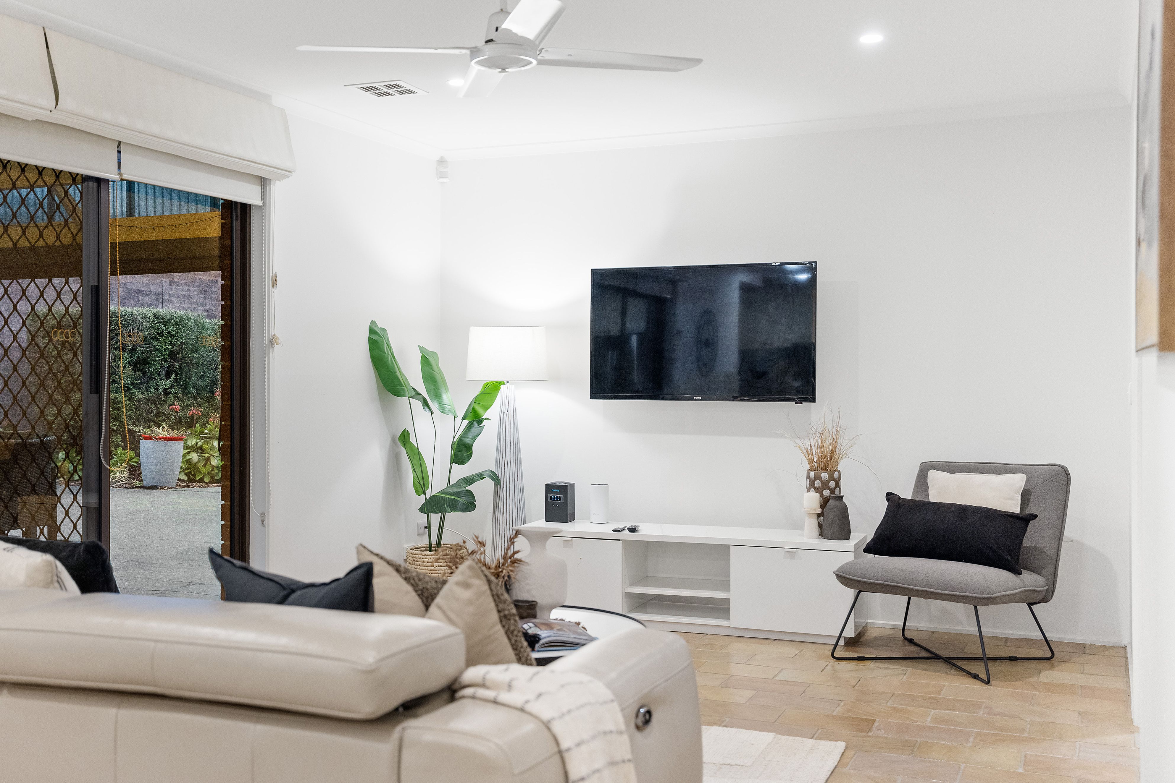 17 Colesbourne Court — photo 6 of 21