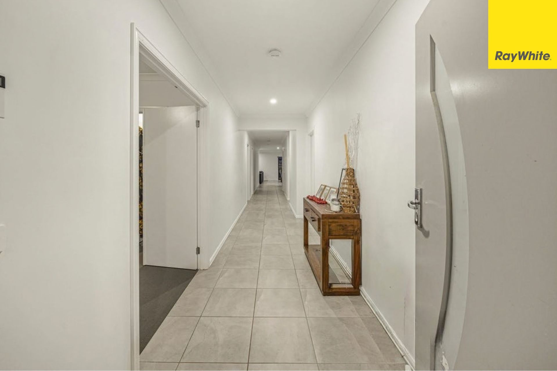 35 Skypac Street — photo 3 of 14