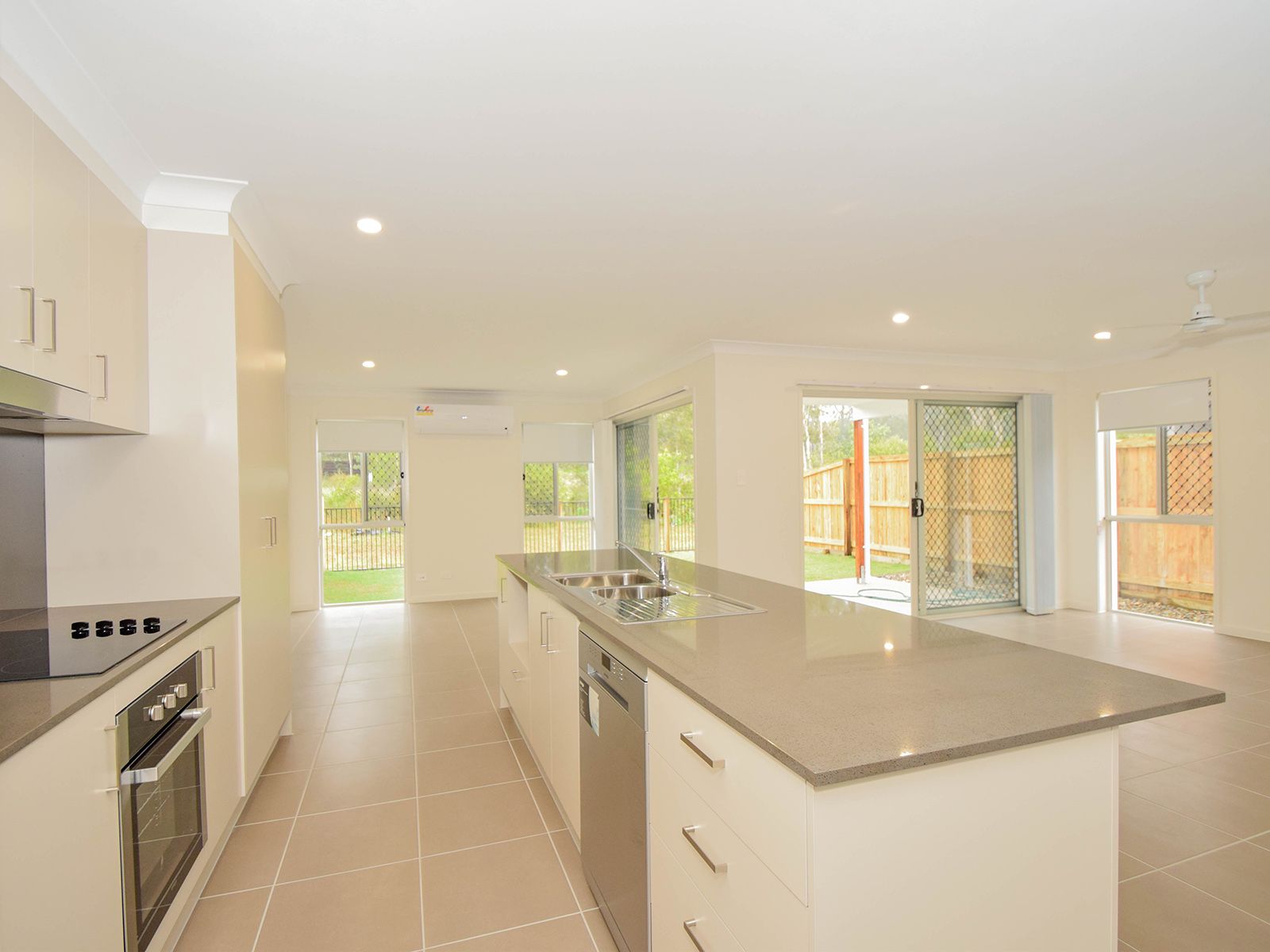 1/101 Balgownie Drive, Peregian Springs, QLD 4573