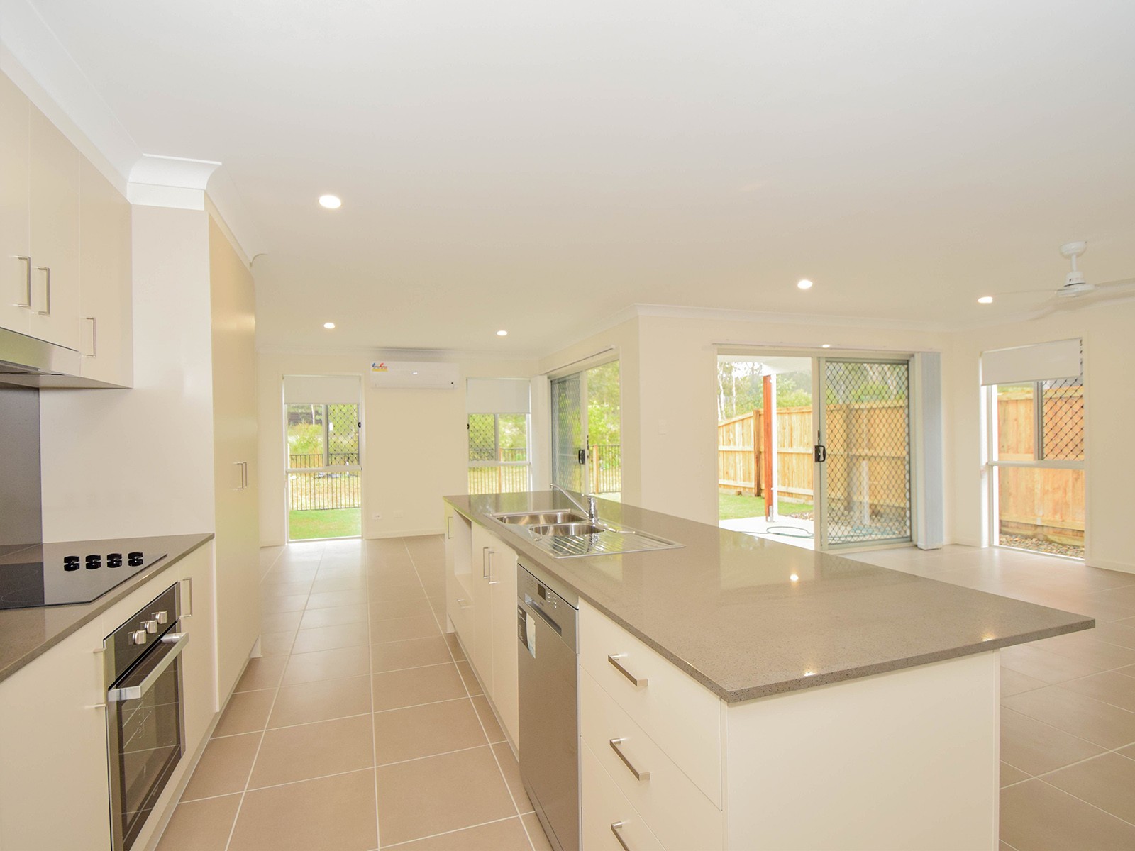 1/101 Balgownie Drive, Peregian Springs, QLD 4573