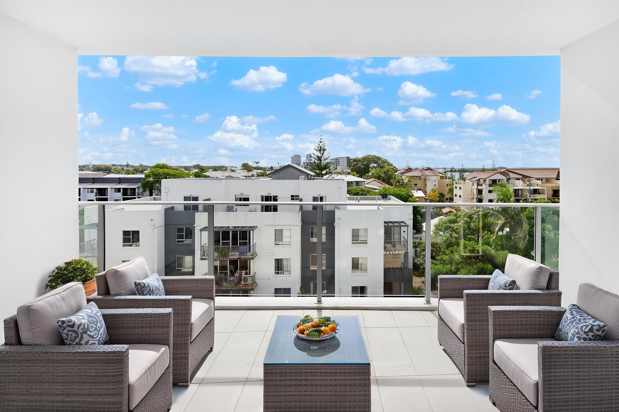 509/17 Bath Street, Labrador, QLD 4215