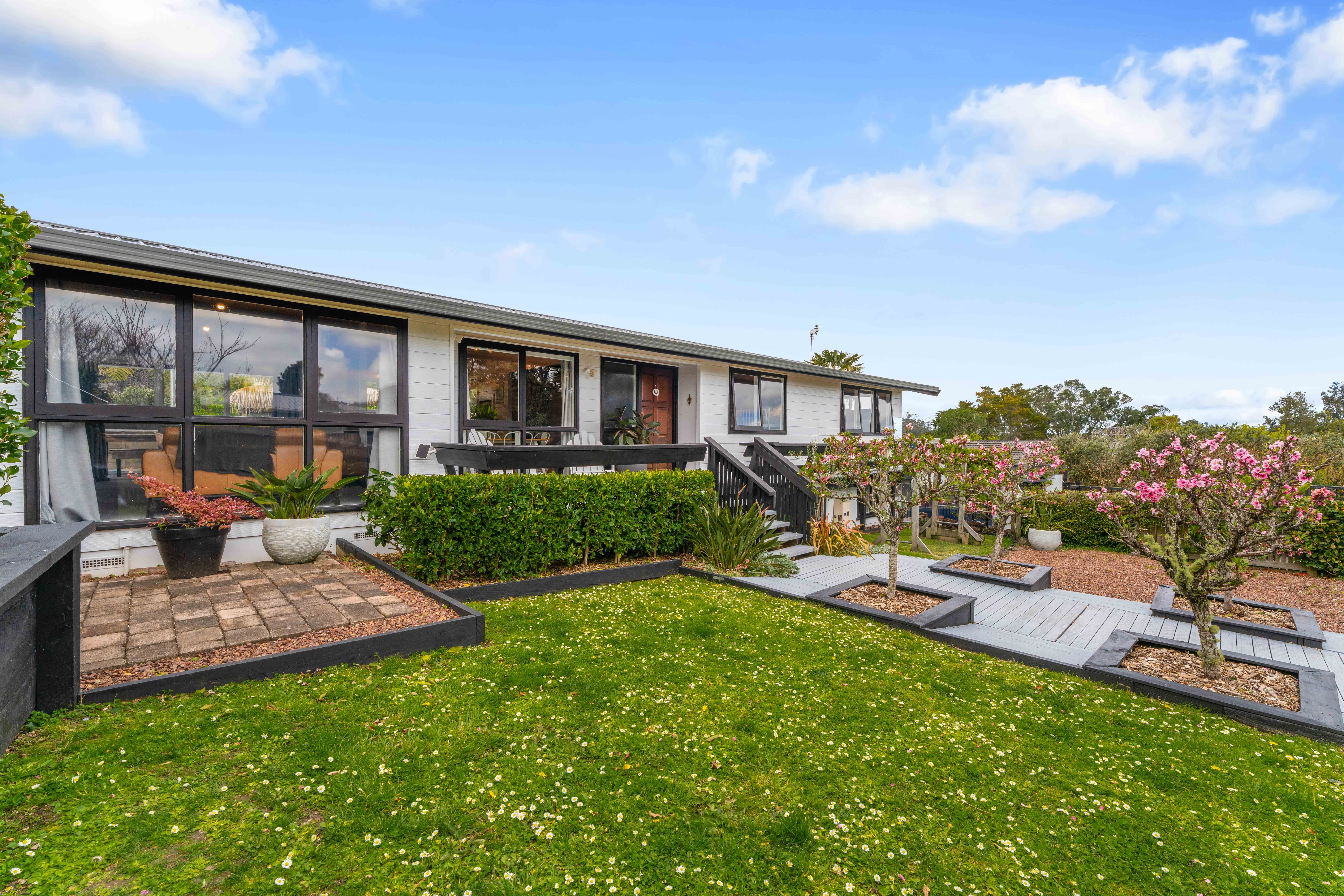 2 Valkyria Place, Beach Haven, North Shore City