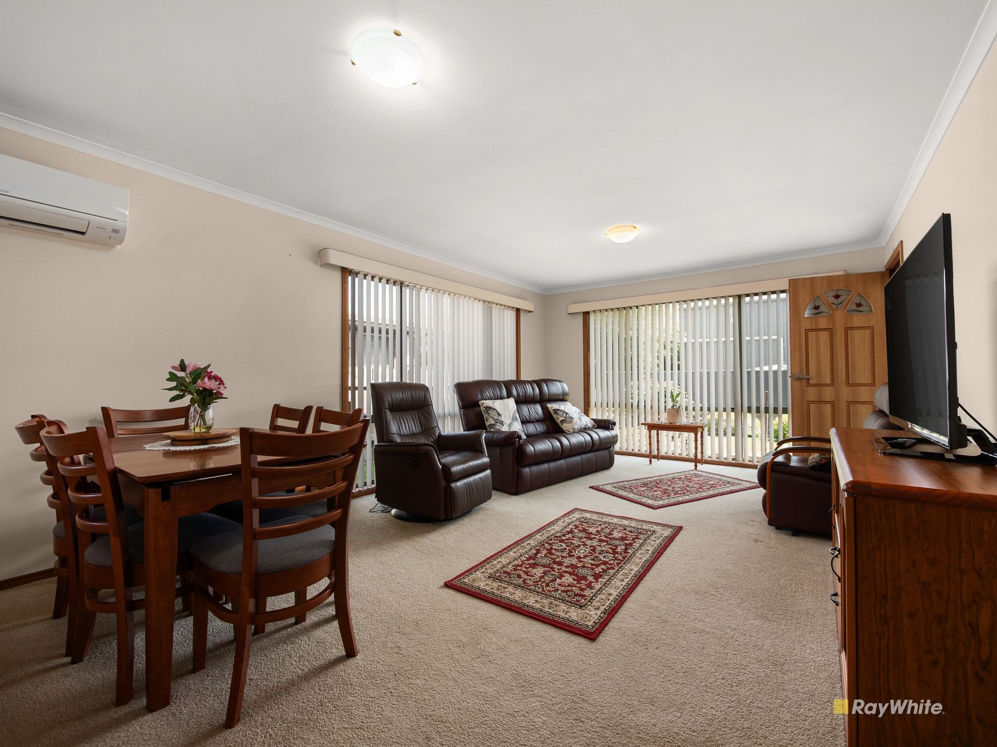 4/52 Hogg Street — photo 3 of 13