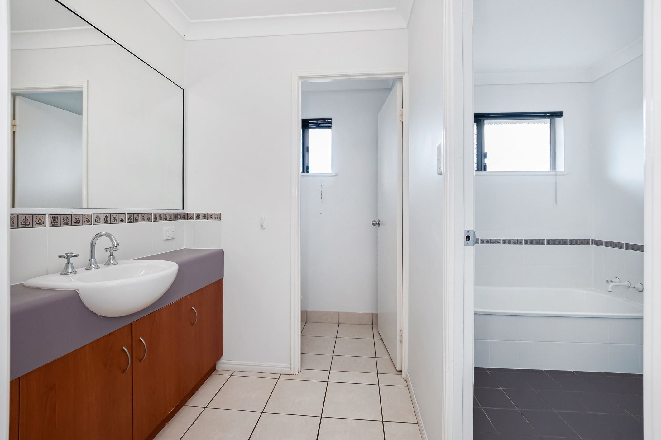 42 Emmadale Drive — photo 17 of 21