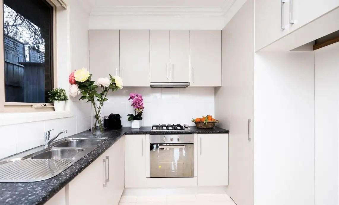 2/10 Vision Street, Chadstone, VIC 3148