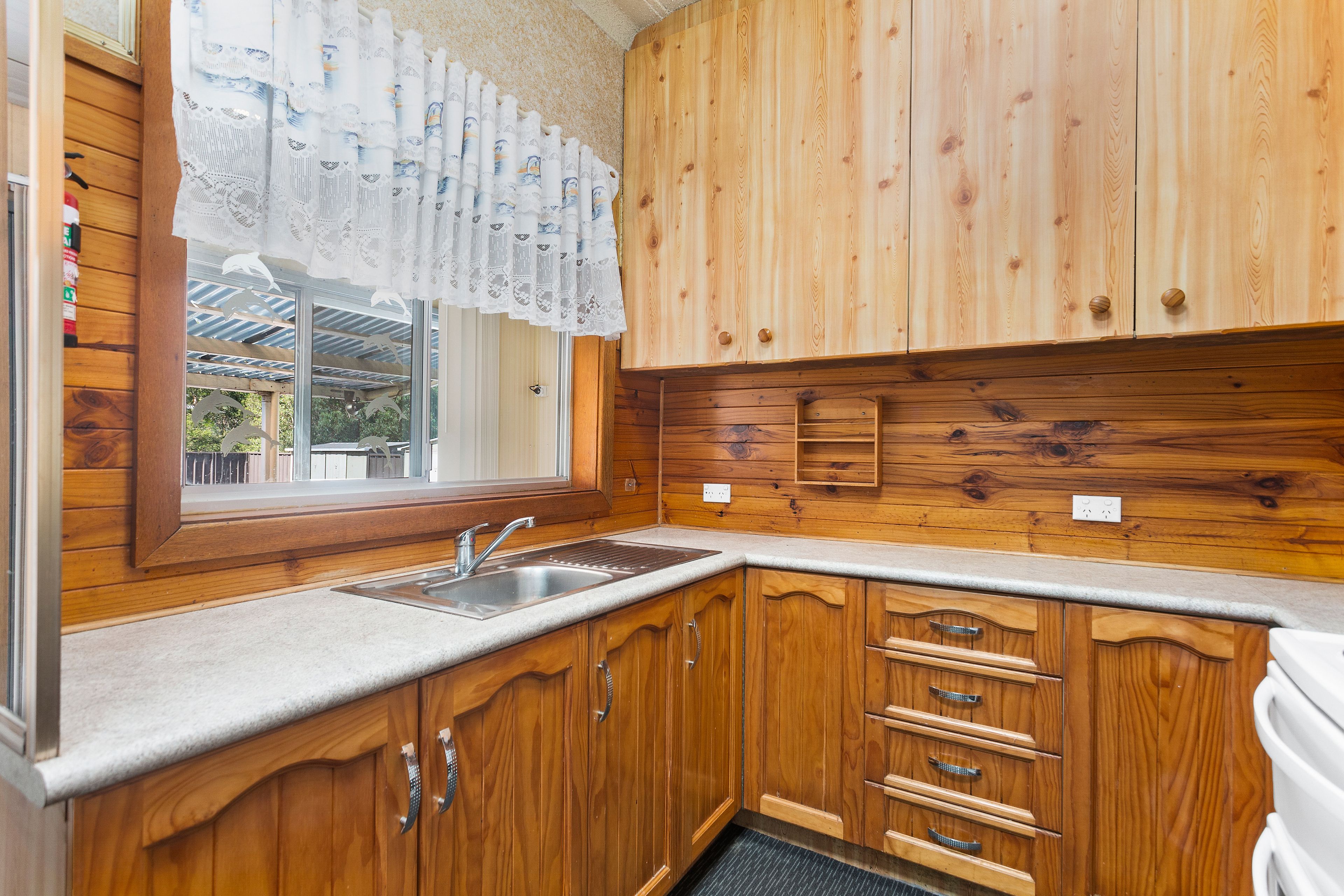 9 Denise Street, Lake Heights, NSW 2502