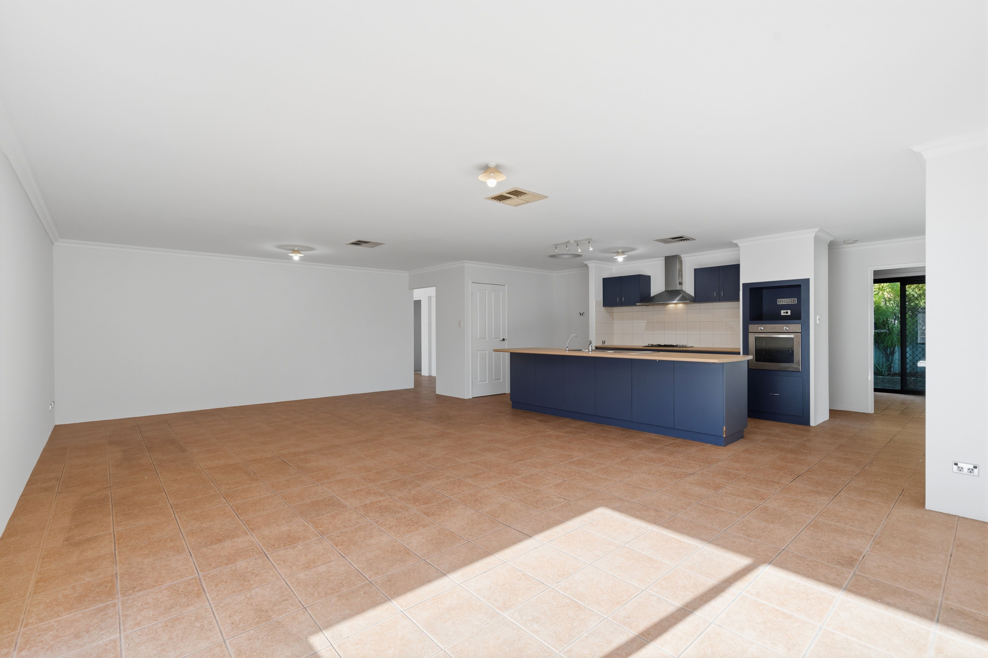 3/20 Johnson Street — photo 6 of 27