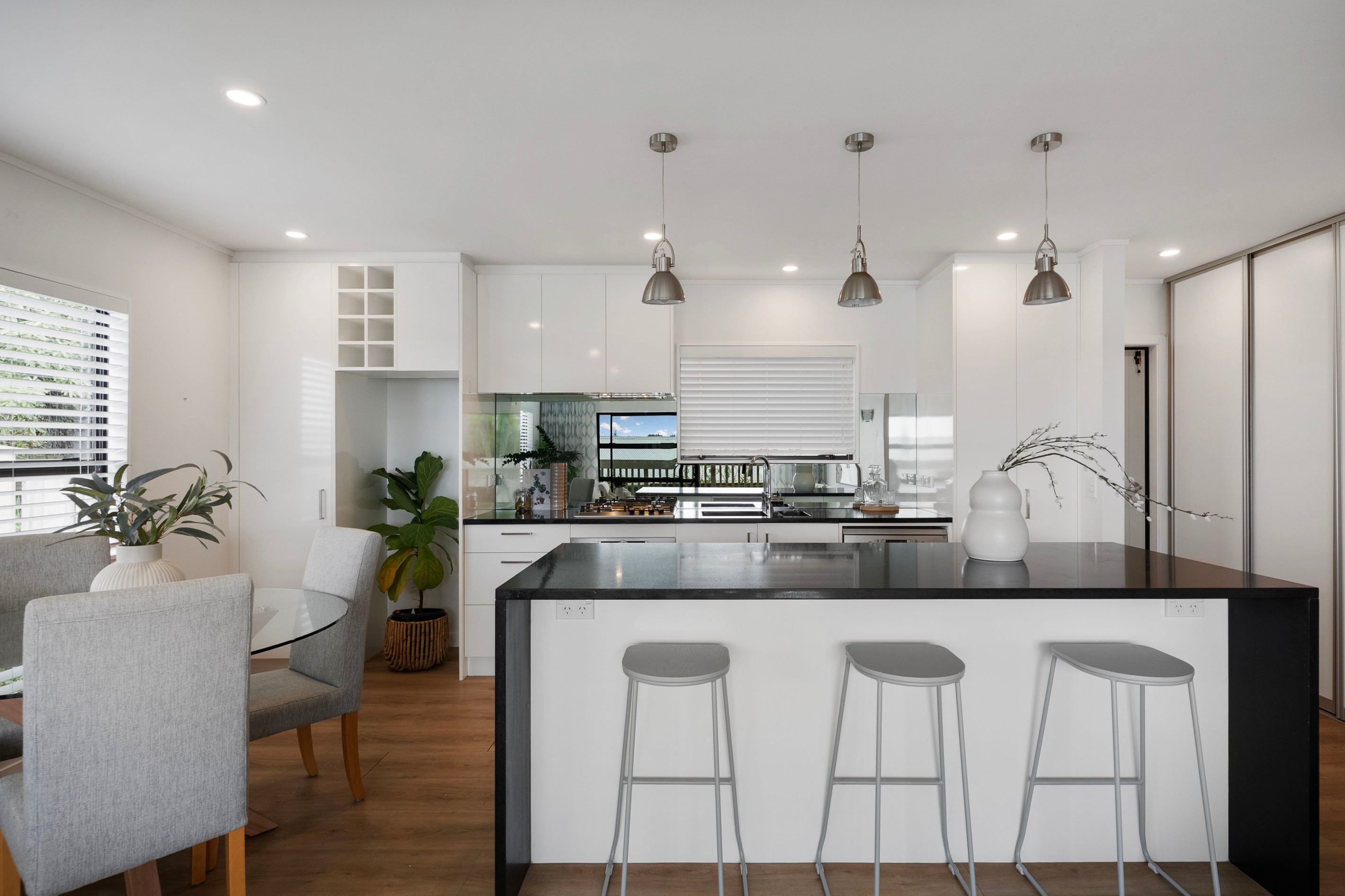 2/38A Nor'East Drive, Northcross, North Shore City