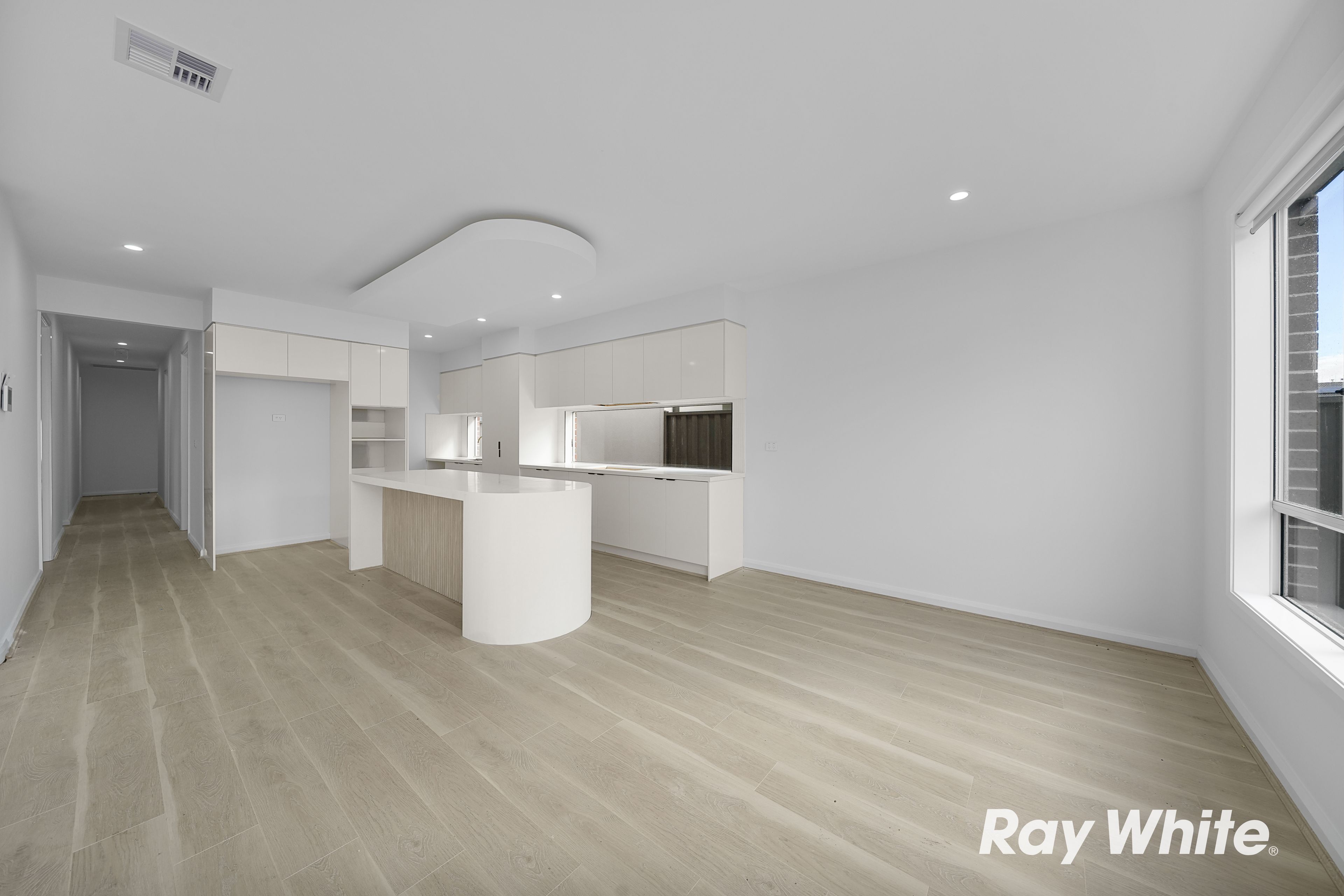 4 SYLVESTRIS Drive — photo 12 of 22