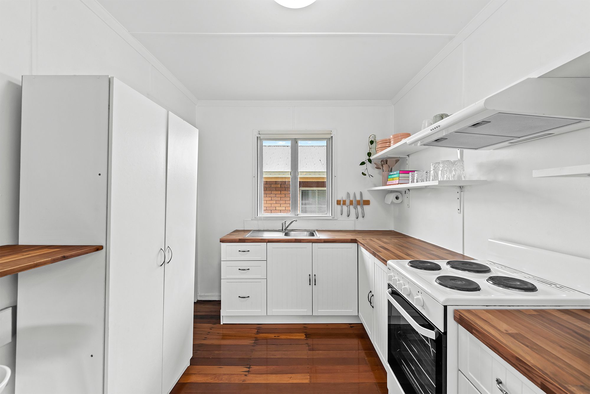 14A Clare Avenue, Wynnum West, QLD 4178