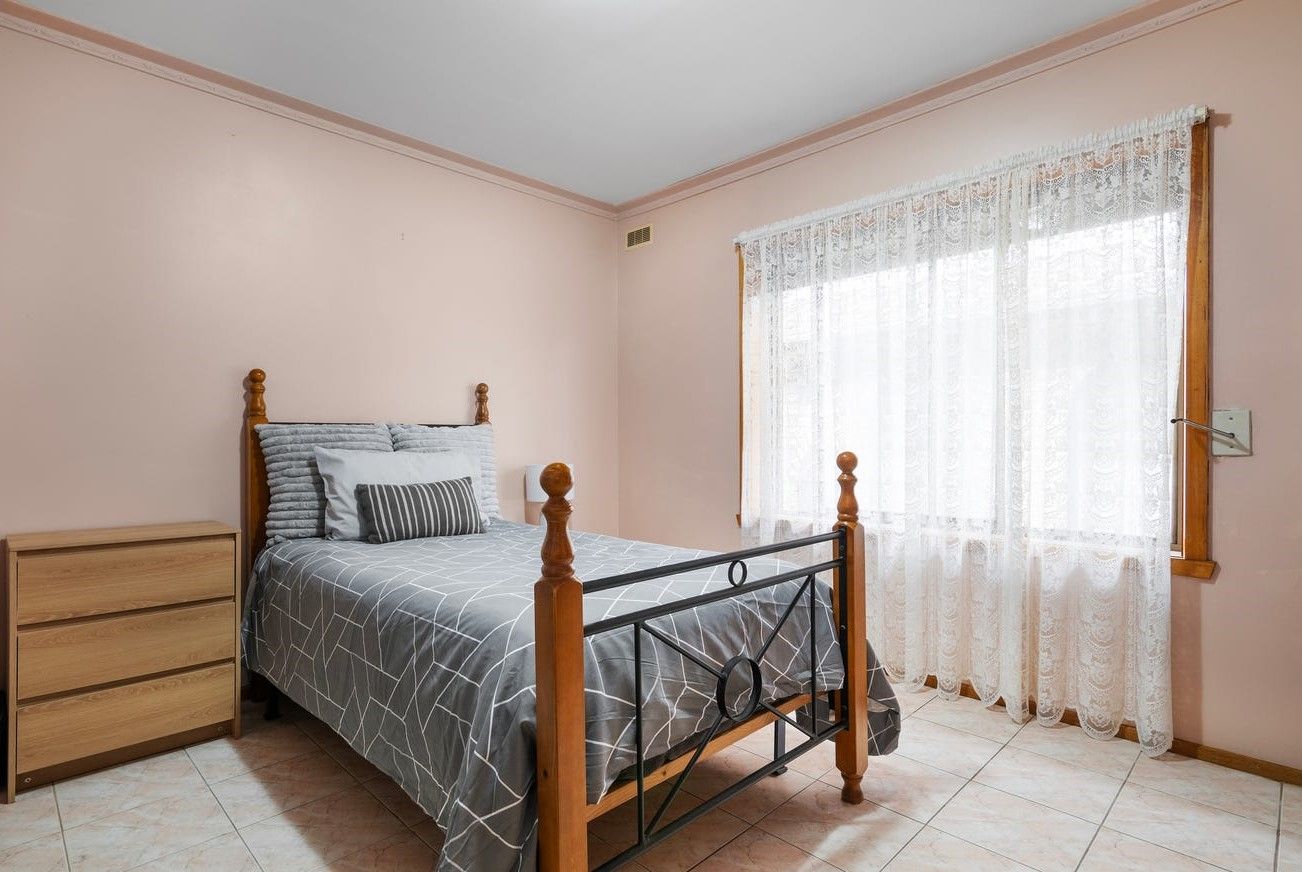 52 Cumberland Road — photo 9 of 14