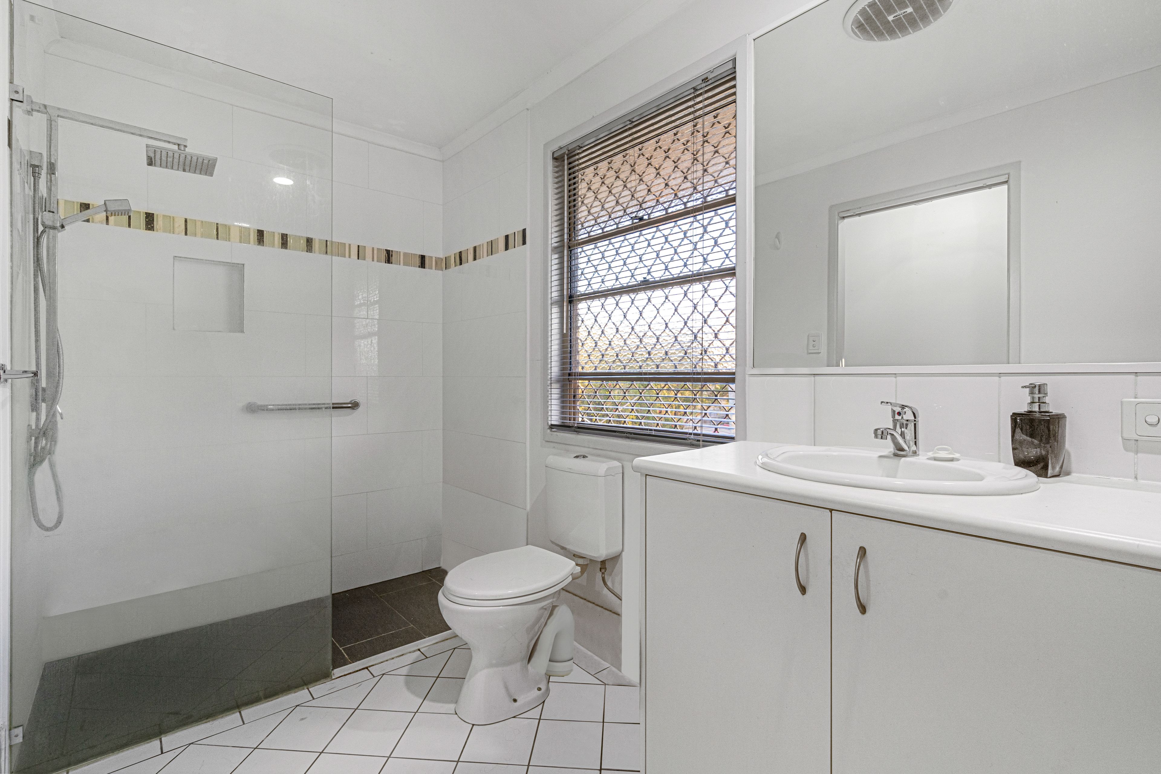 1/20 Lowry Street — photo 10 of 21