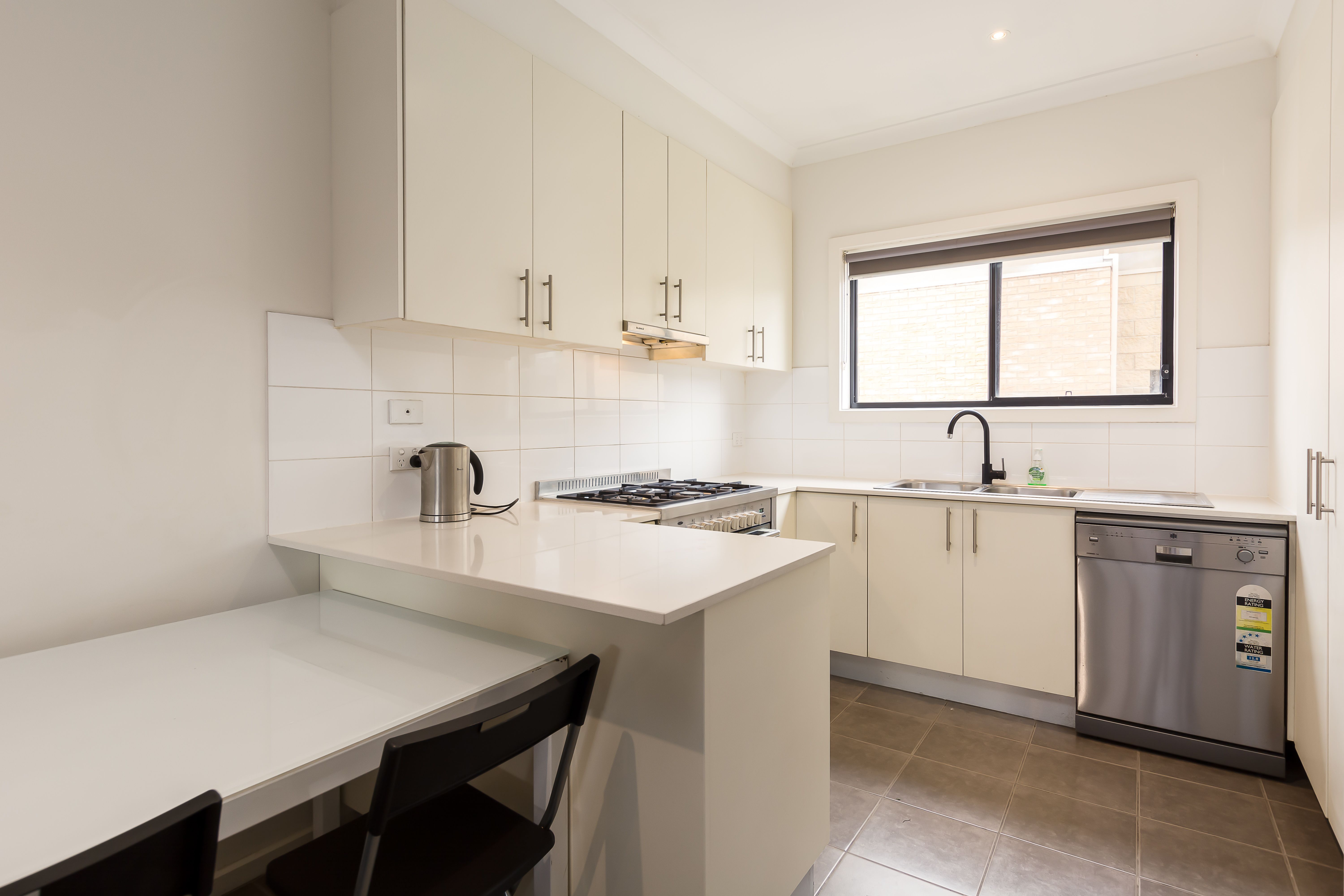 8/27-29 Golden Grove, Springvale South, VIC 3172
