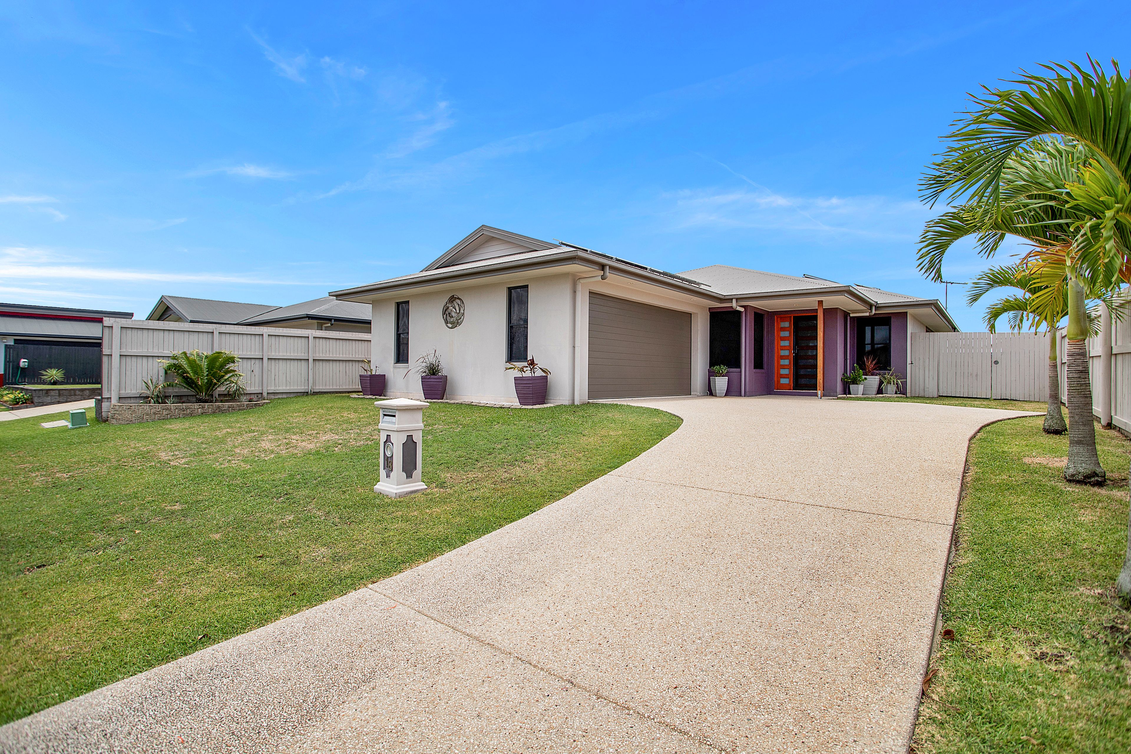 18 Salisbury Place, Ooralea QLD 4740
