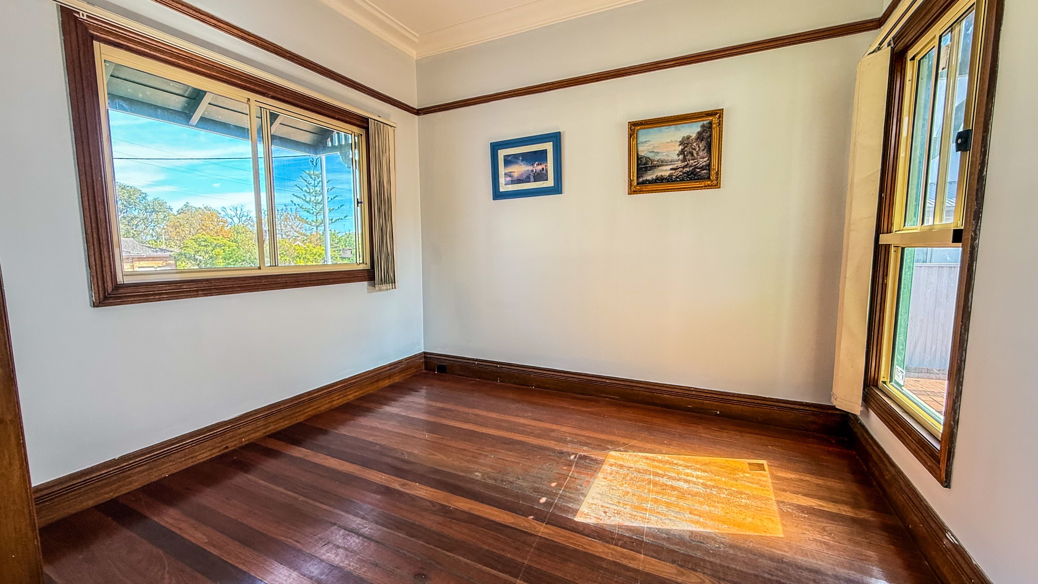 124 Orchardleigh Street — photo 7 of 8