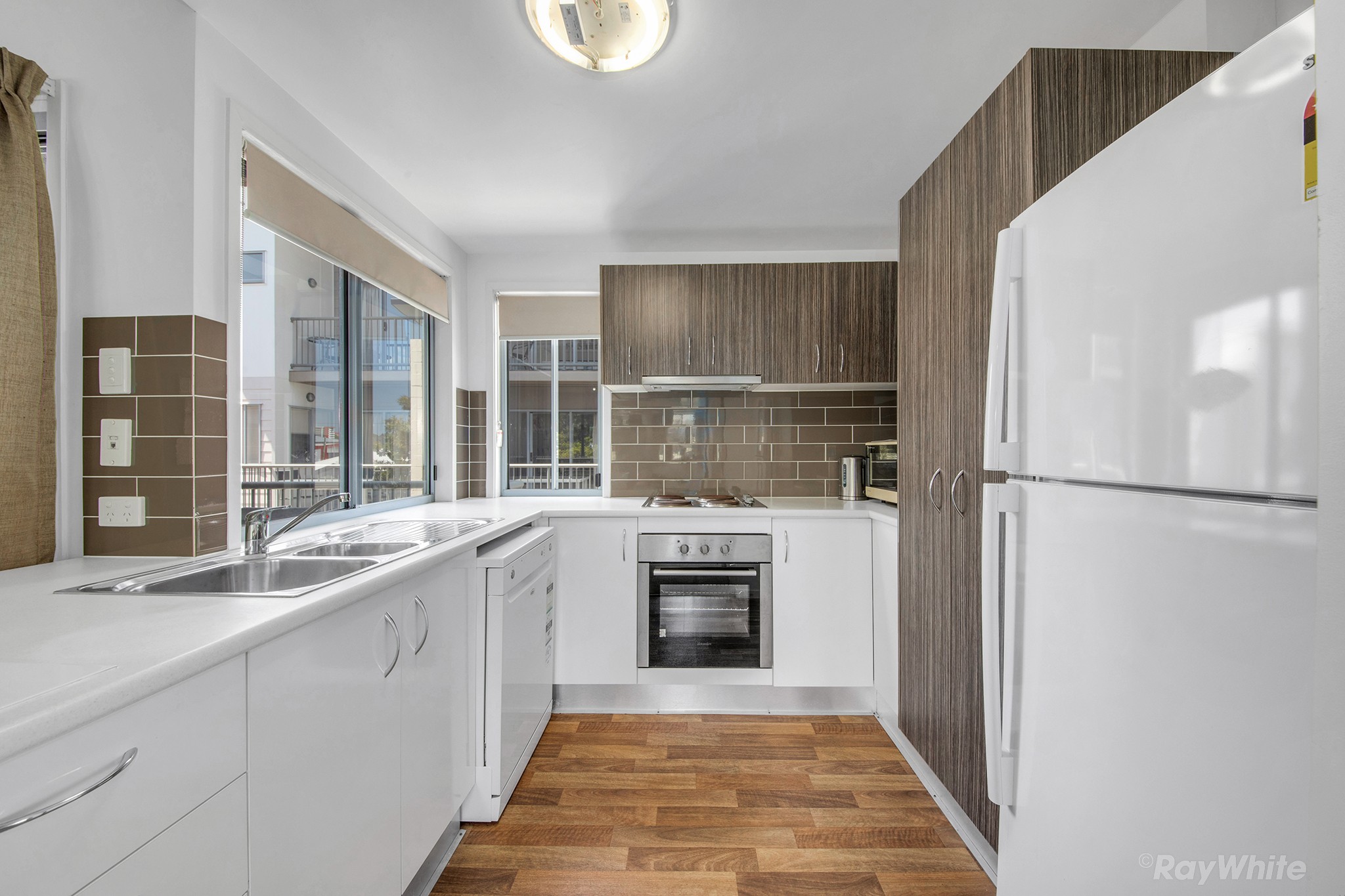 4/4 Rossella Street, West Gladstone, QLD 4680