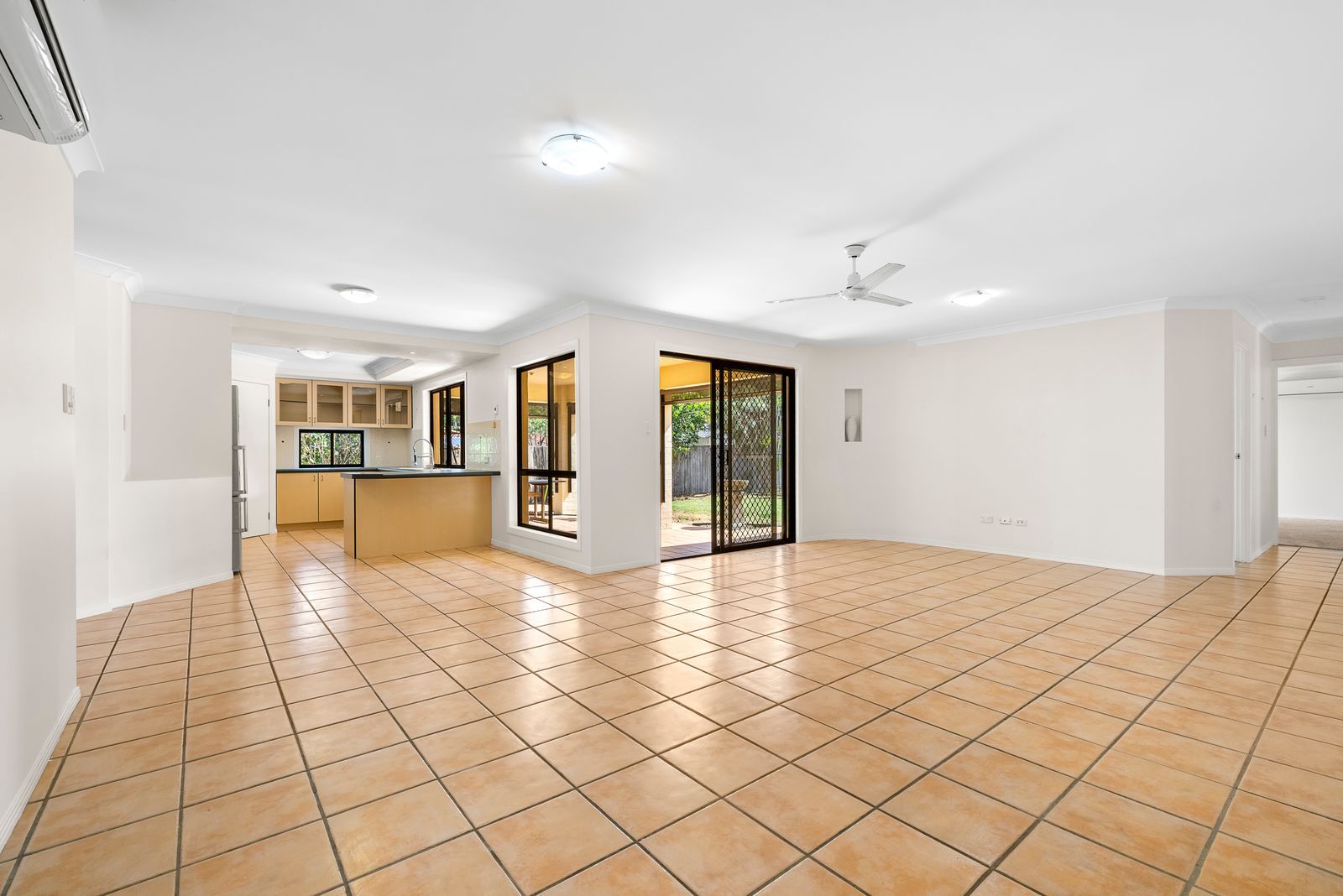 23 Manor Drive — photo 5 of 20