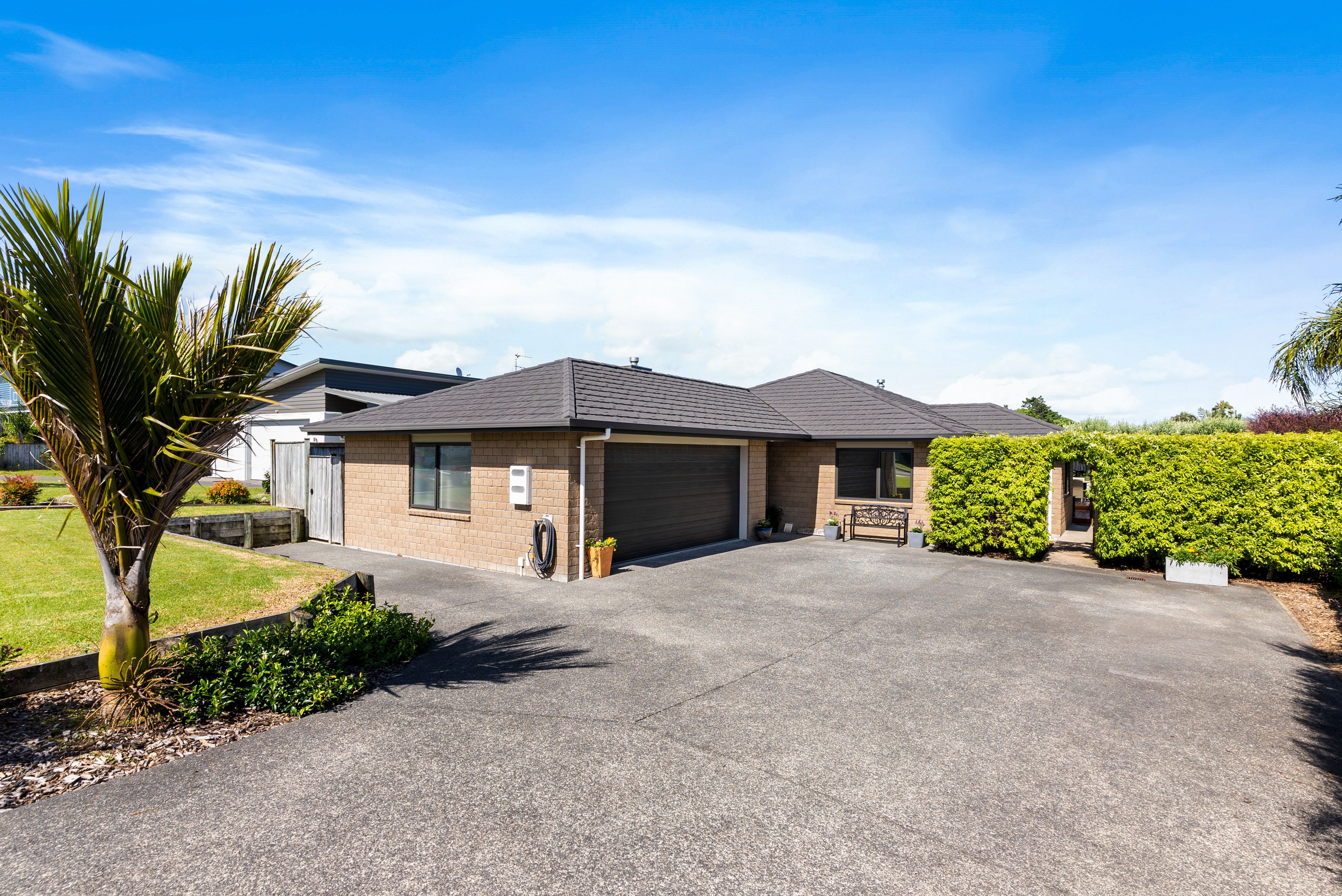 28 Columbia Crescent, Beachlands, Manukau City