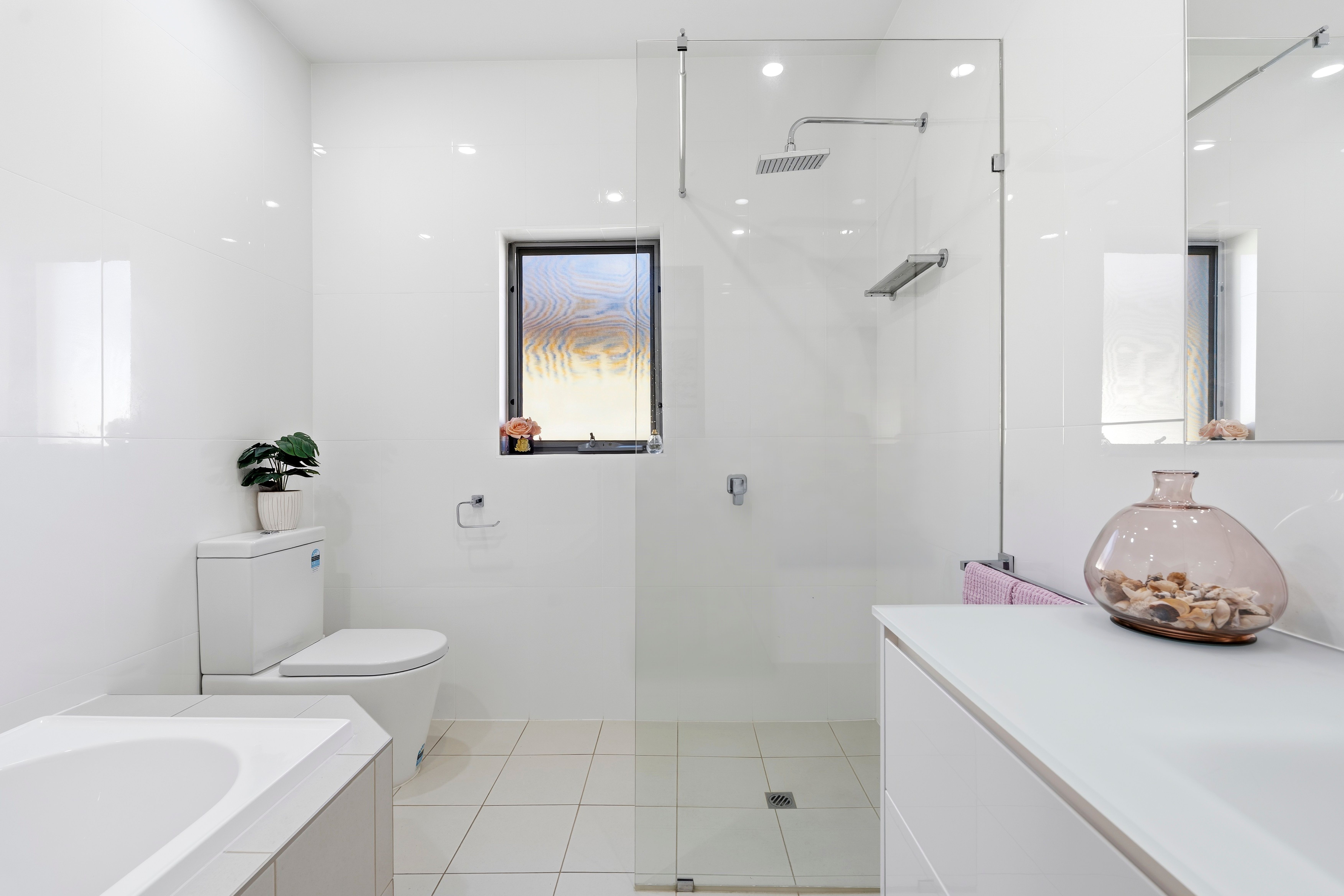 99 Jetty Road — photo 17 of 25