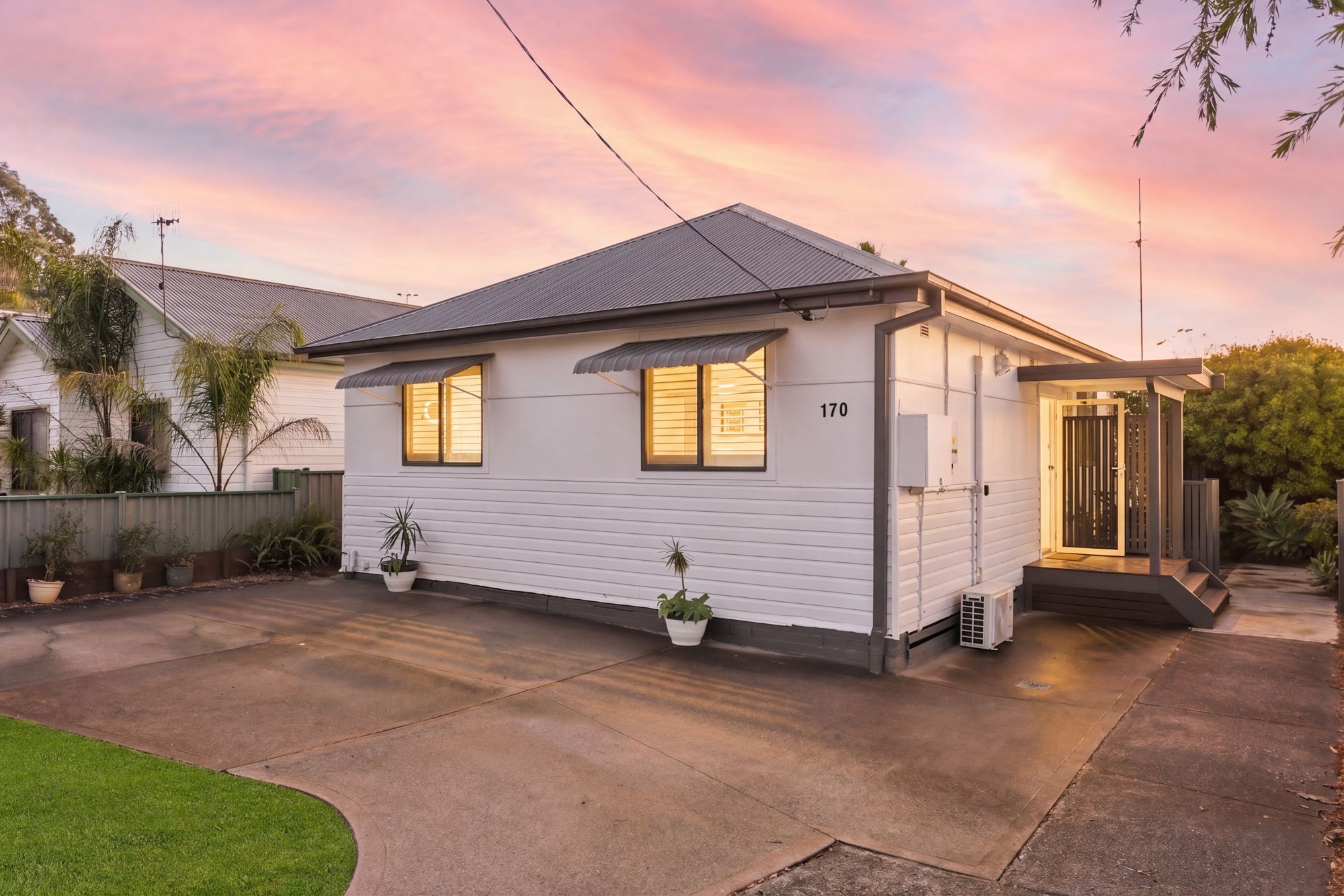 170 Memorial Avenue, Ettalong Beach, NSW 2257