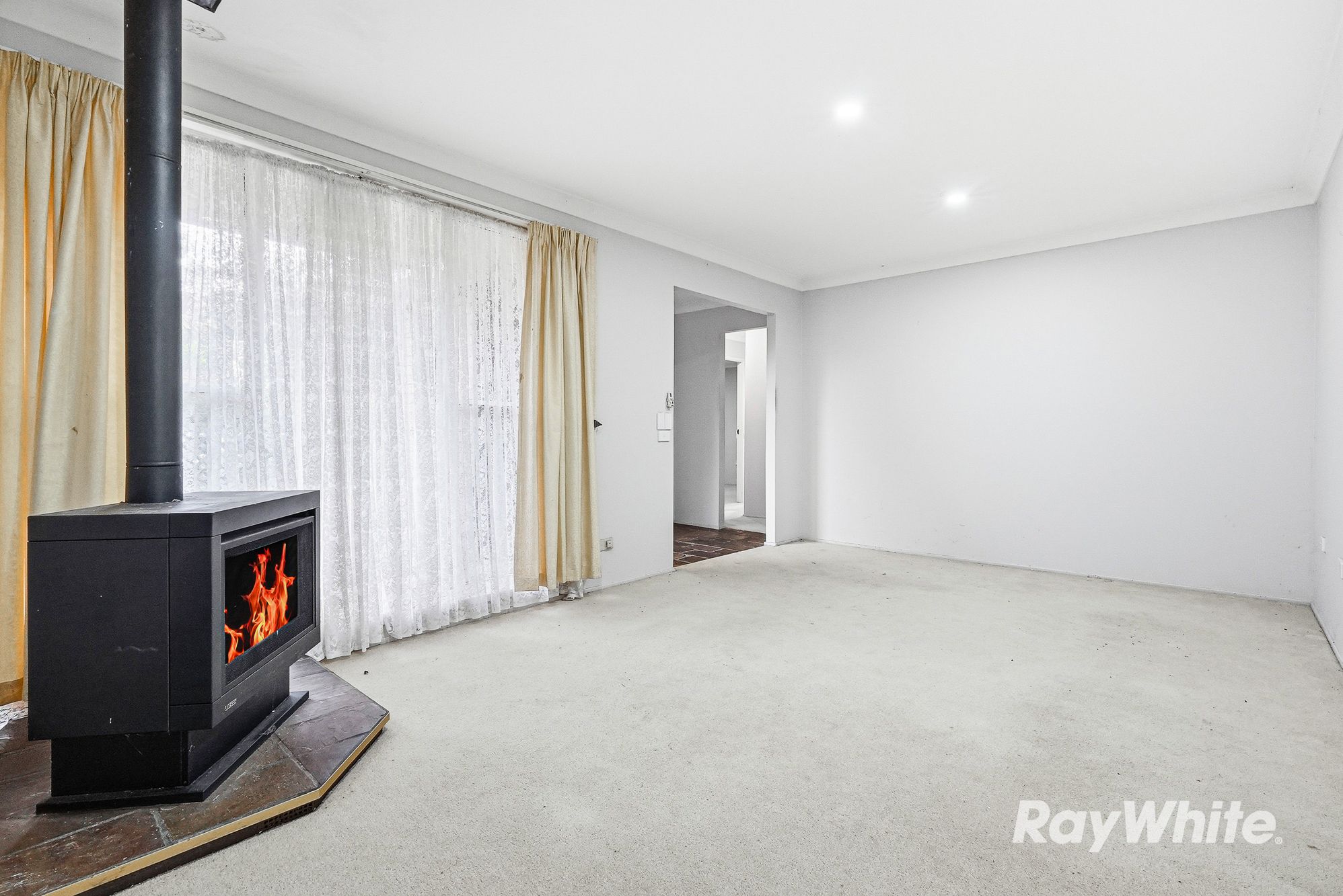 23 Ashgrove Crescent — photo 3 of 20