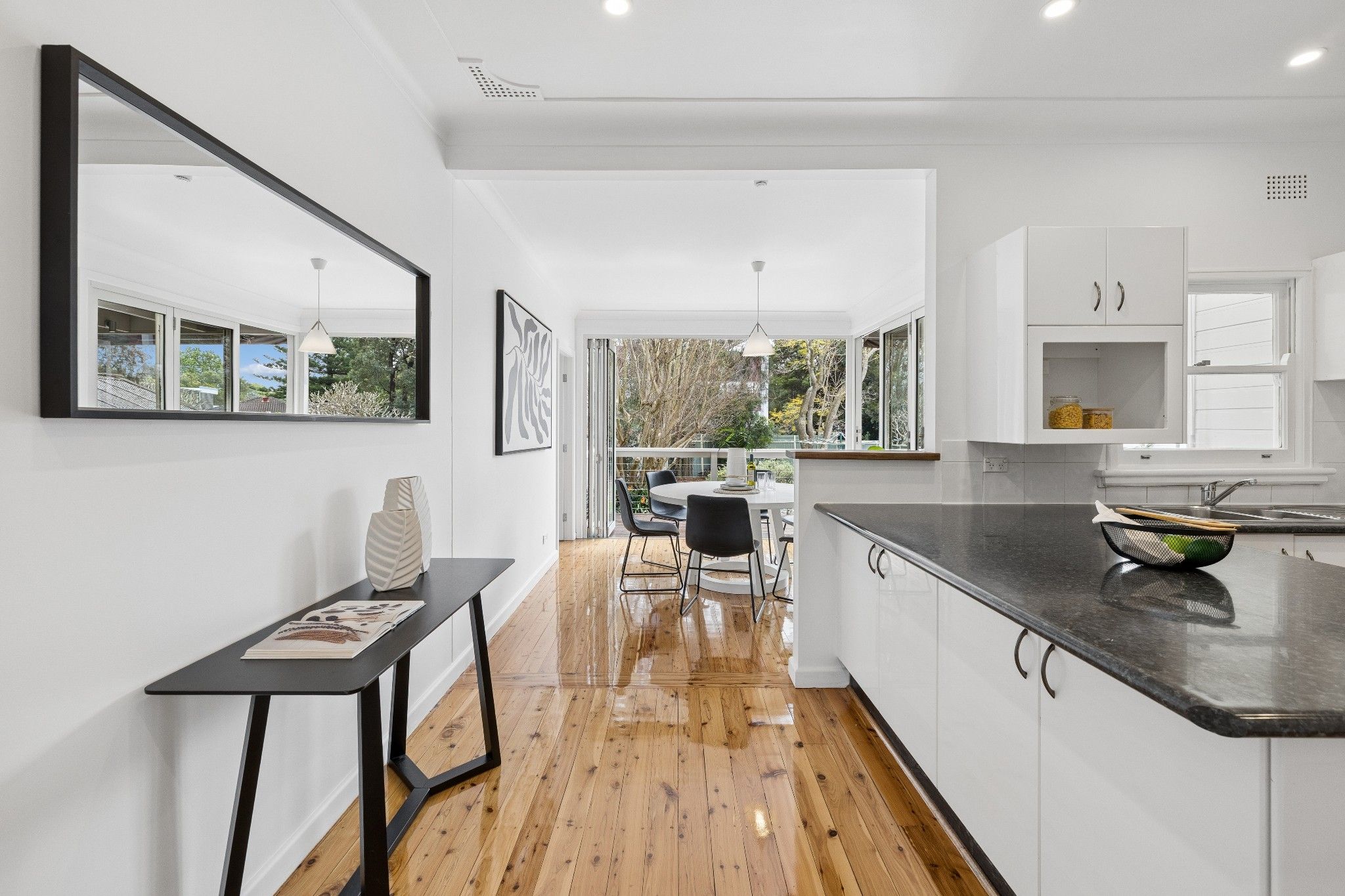 11 Reid Avenue — photo 15 of 30