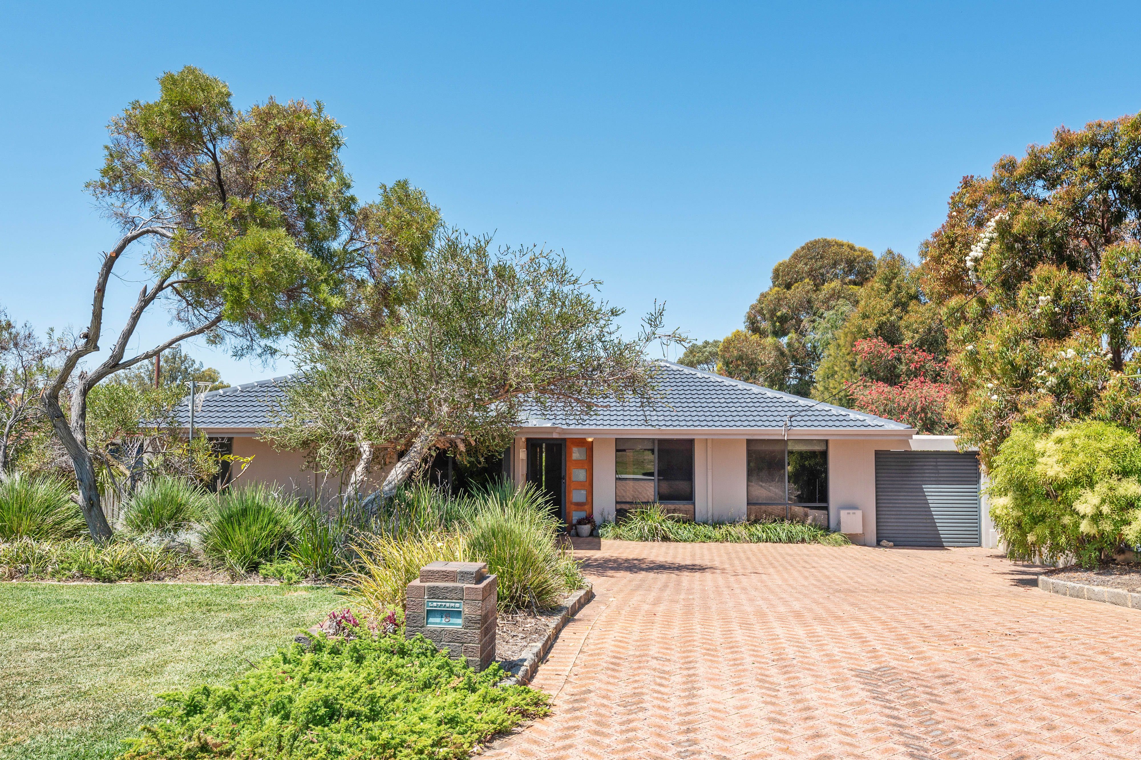 18 Templetonia Avenue, Sorrento, WA 6020