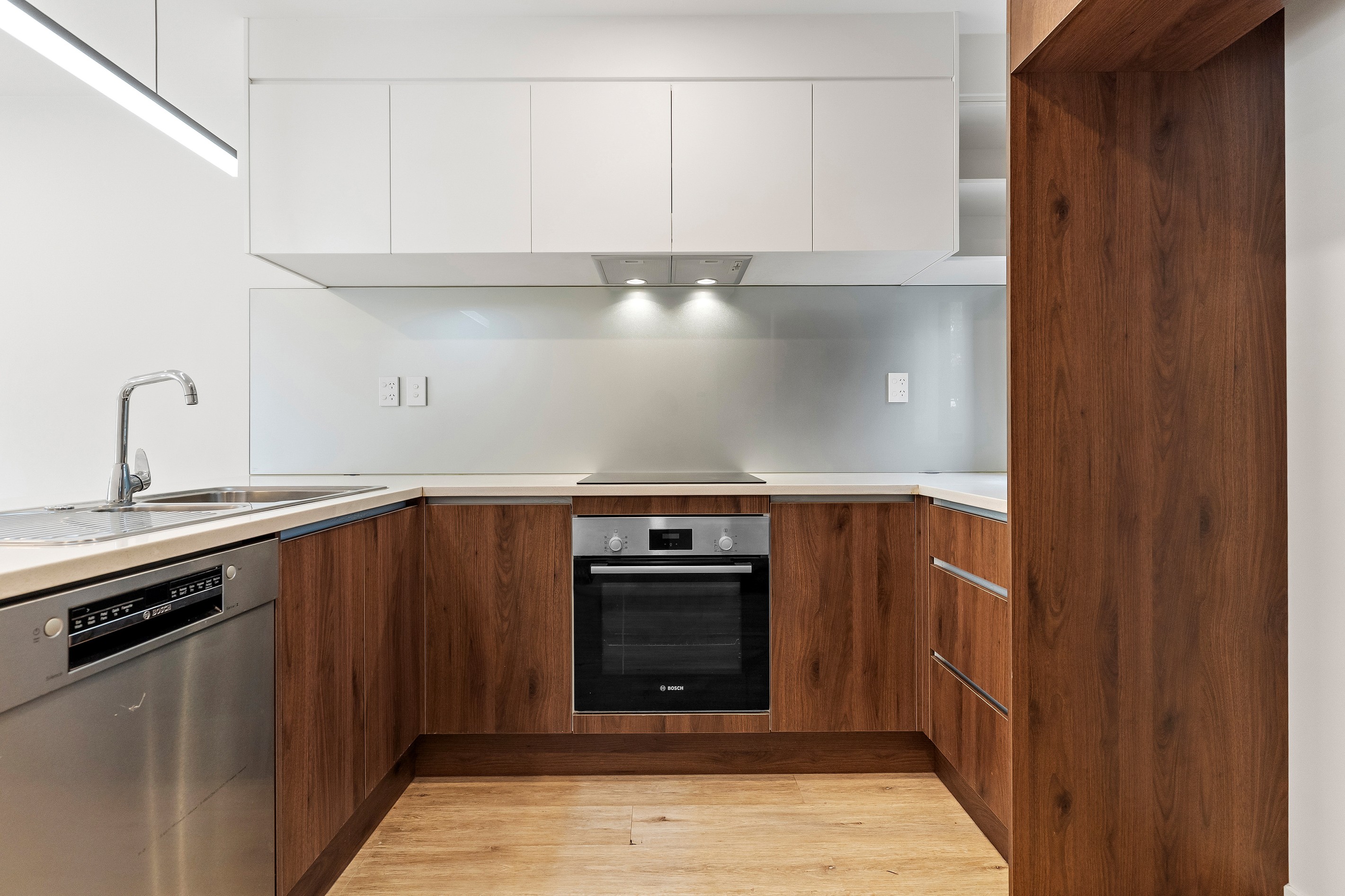 8/237 Swanson Road, Henderson, Waitakere City