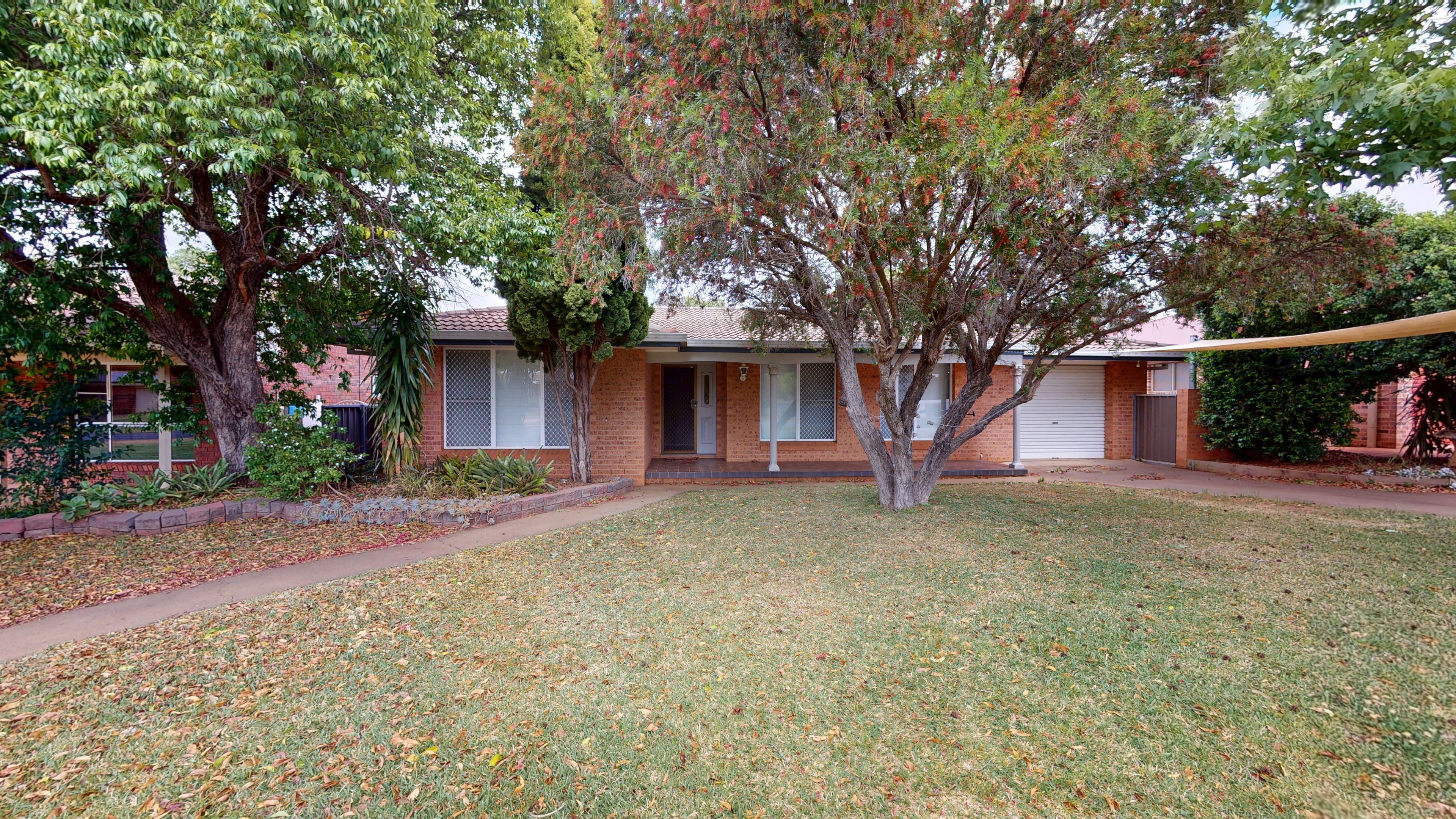 12 St Georges Terrace — photo from Ray White Dubbo