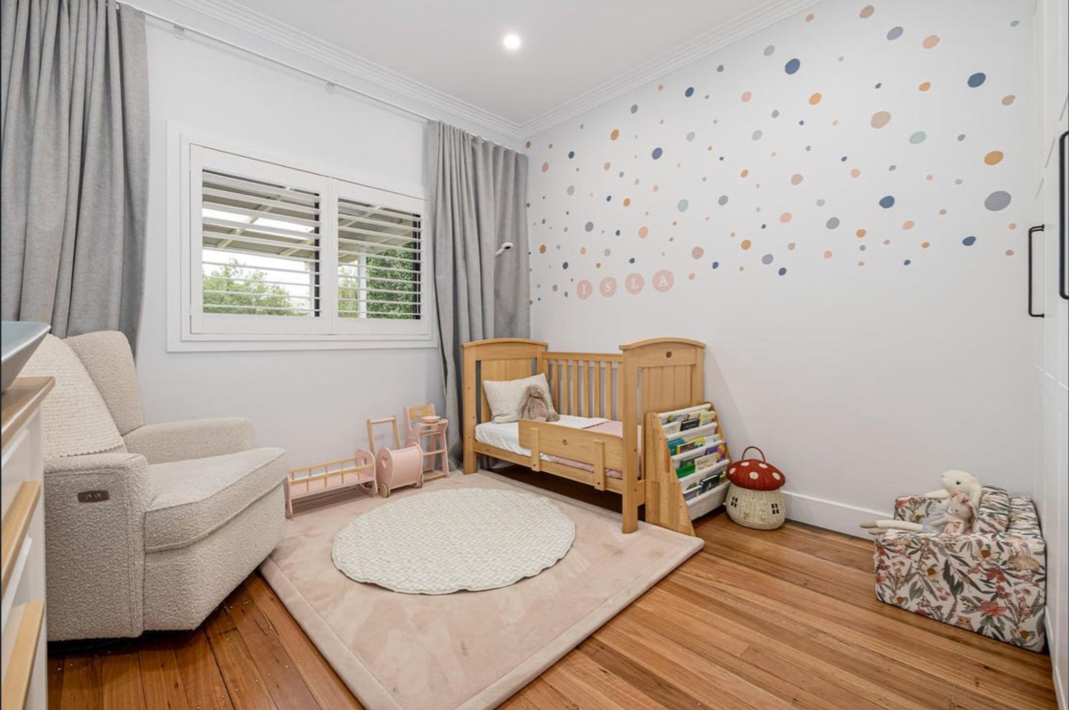 116 Boundary Road — photo 9 of 11