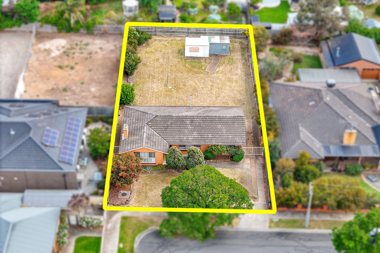 2 Lorraine Place, Bacchus Marsh, VIC 3340