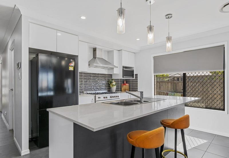 2 Kelvin Court, FLAGSTONE, QLD 4280