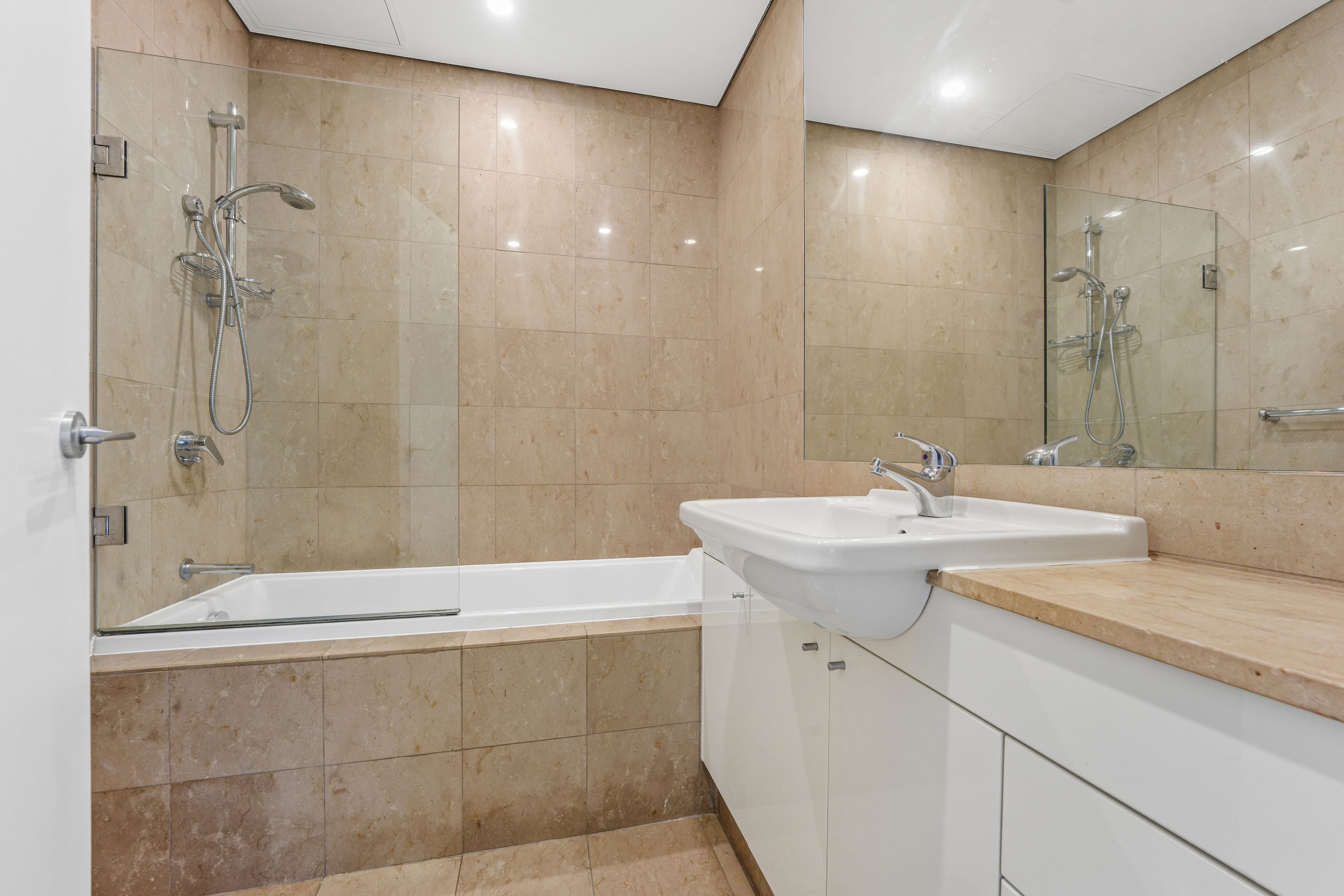 5/592 Old South Head Road — photo 6 of 6
