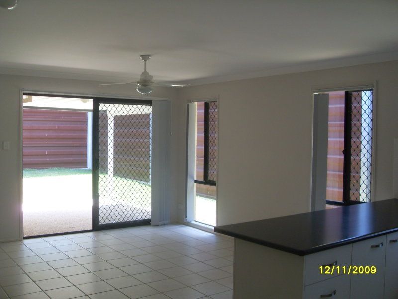 27 Juniper Street, Heathwood, QLD 4110