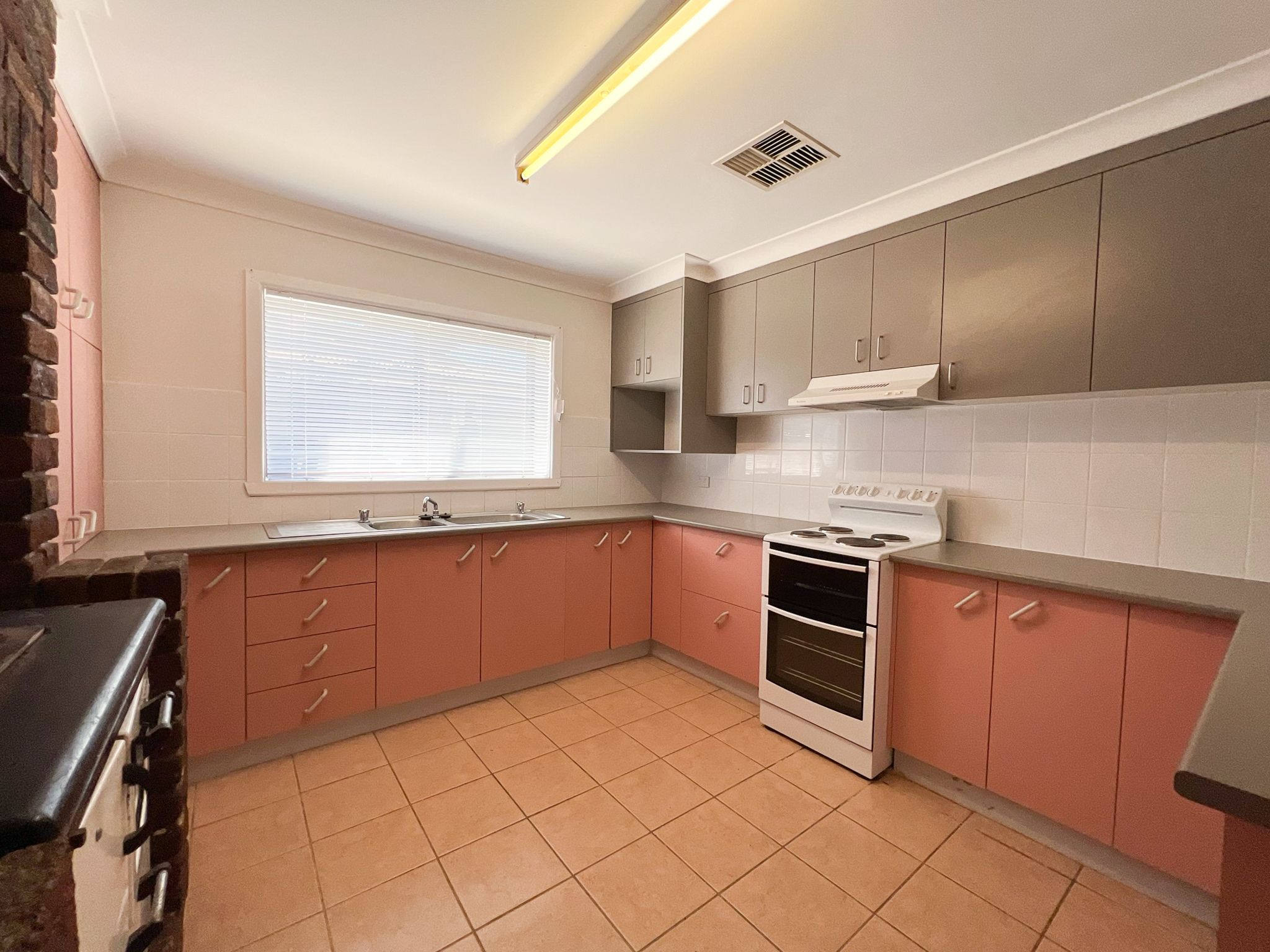 77 Dalton Street, Parkes, NSW 2870
