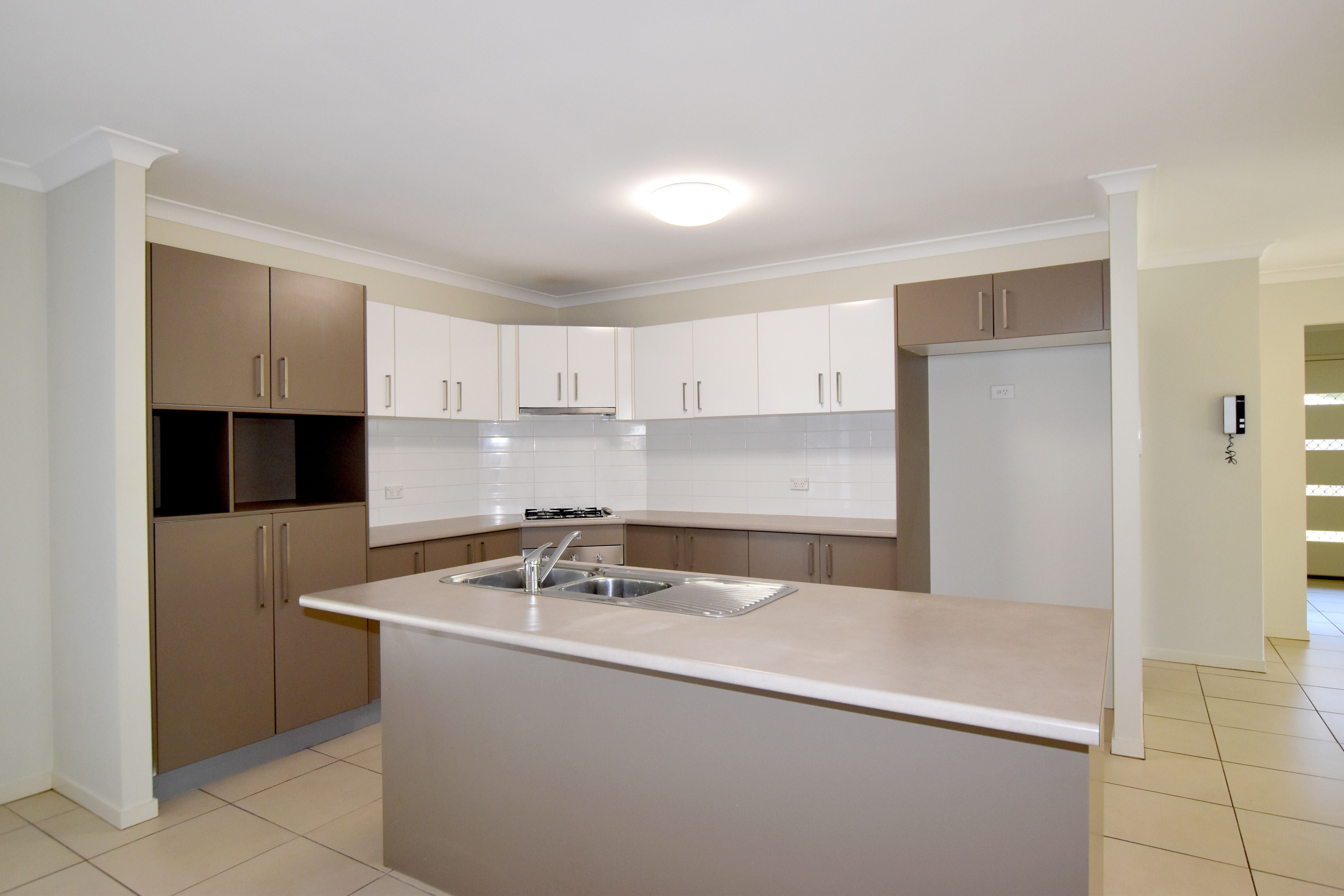 15 Jooloo Court, Kin Kora, QLD 4680
