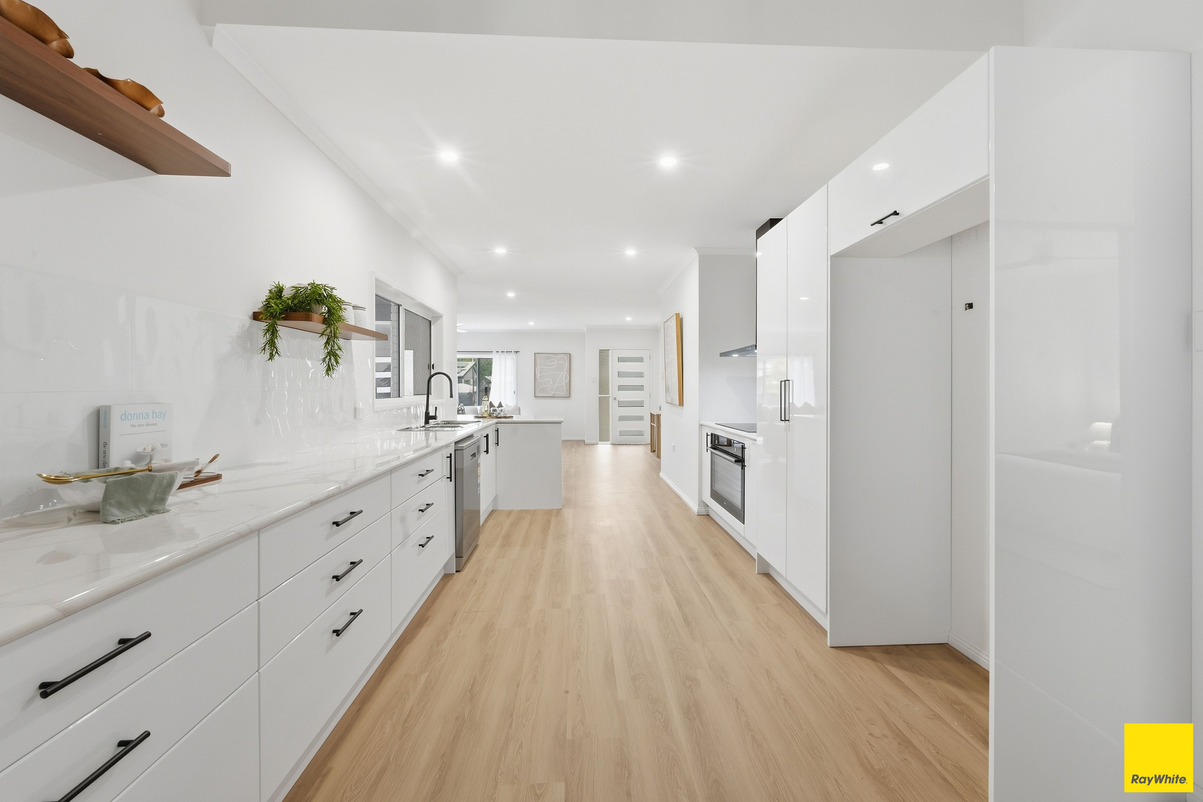 9 Windsor Close — photo 8 of 22