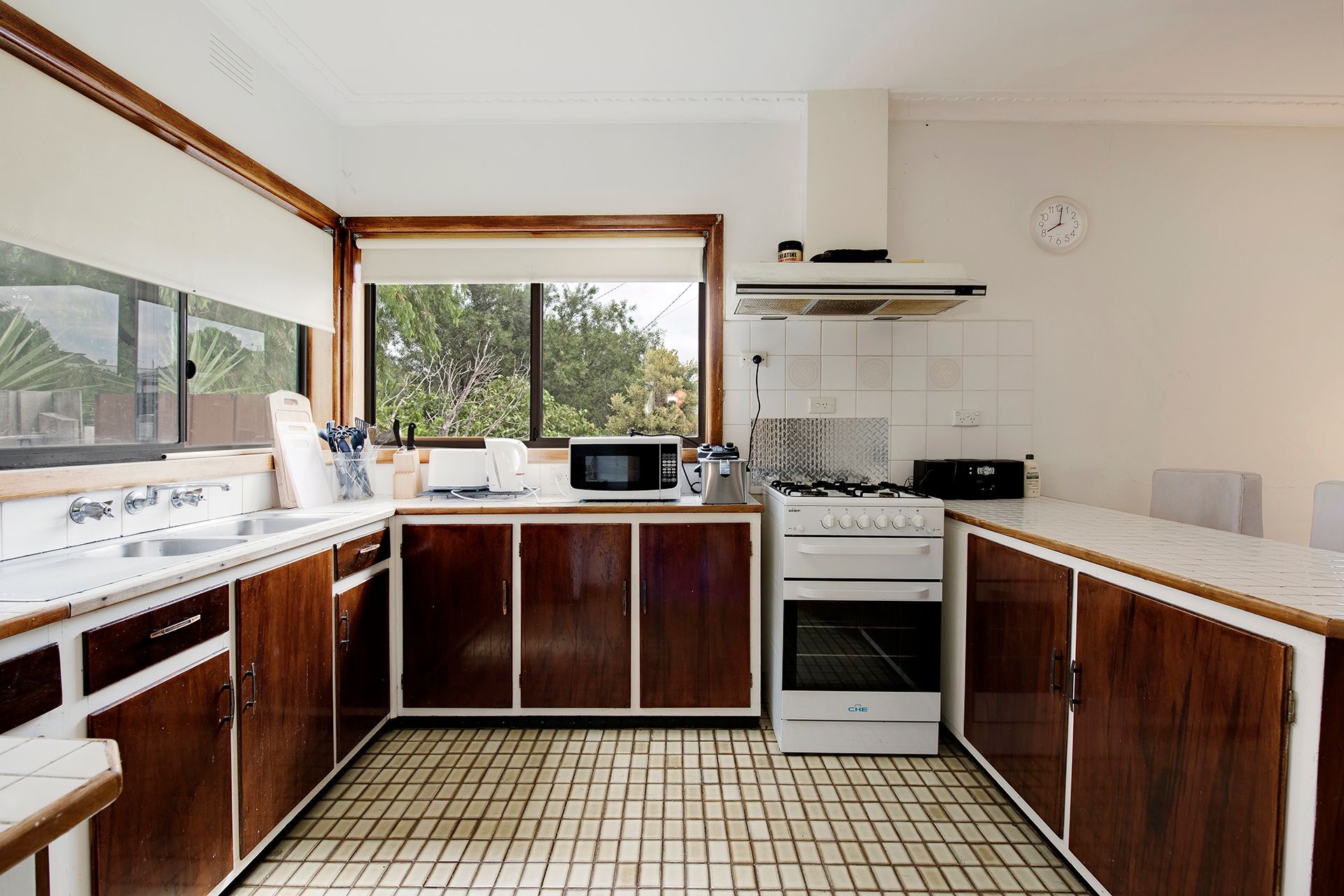 111 Ninth Avenue, Rosebud, VIC 3939