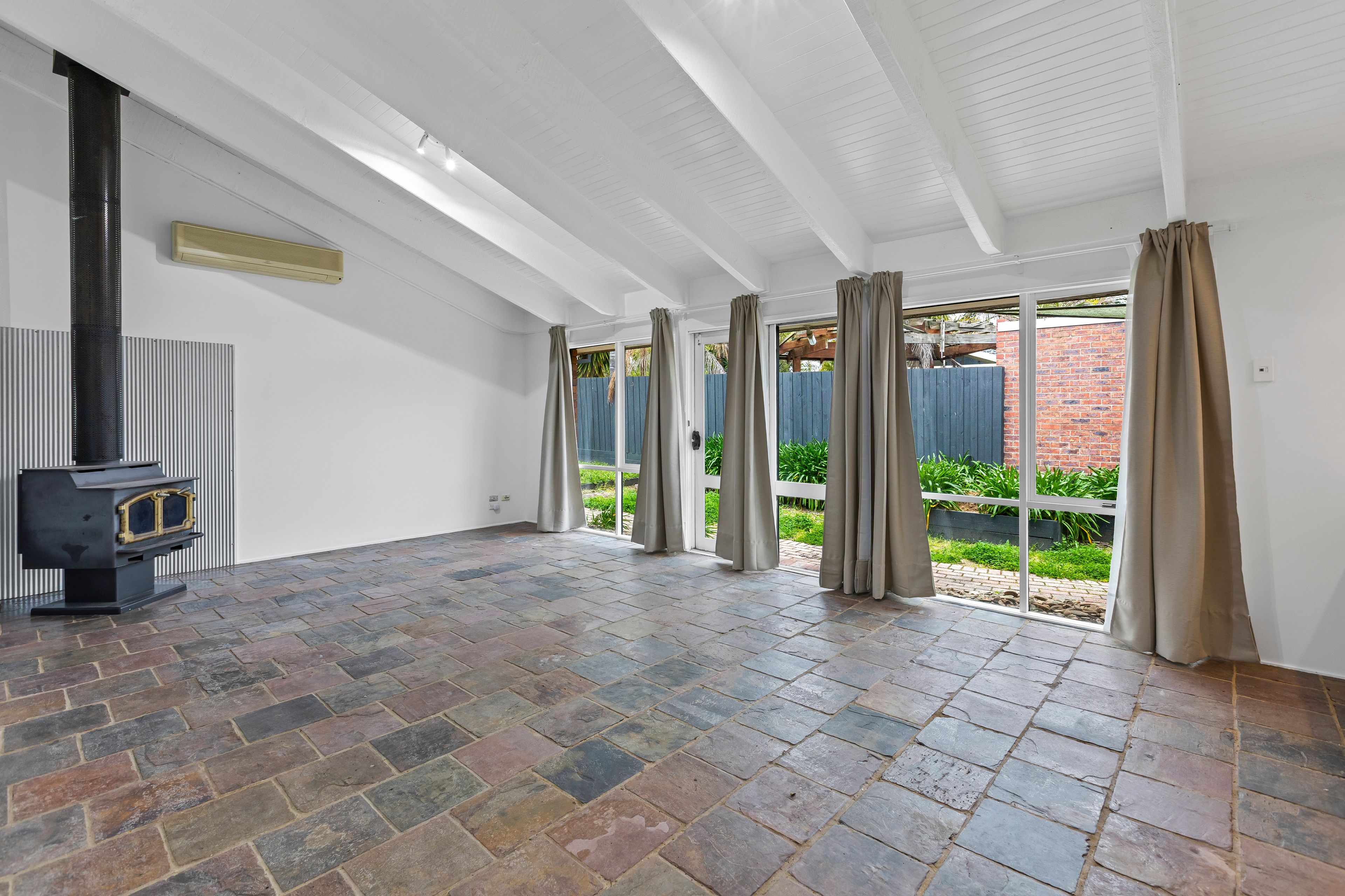 4 Kintyre Court — photo 5 of 11