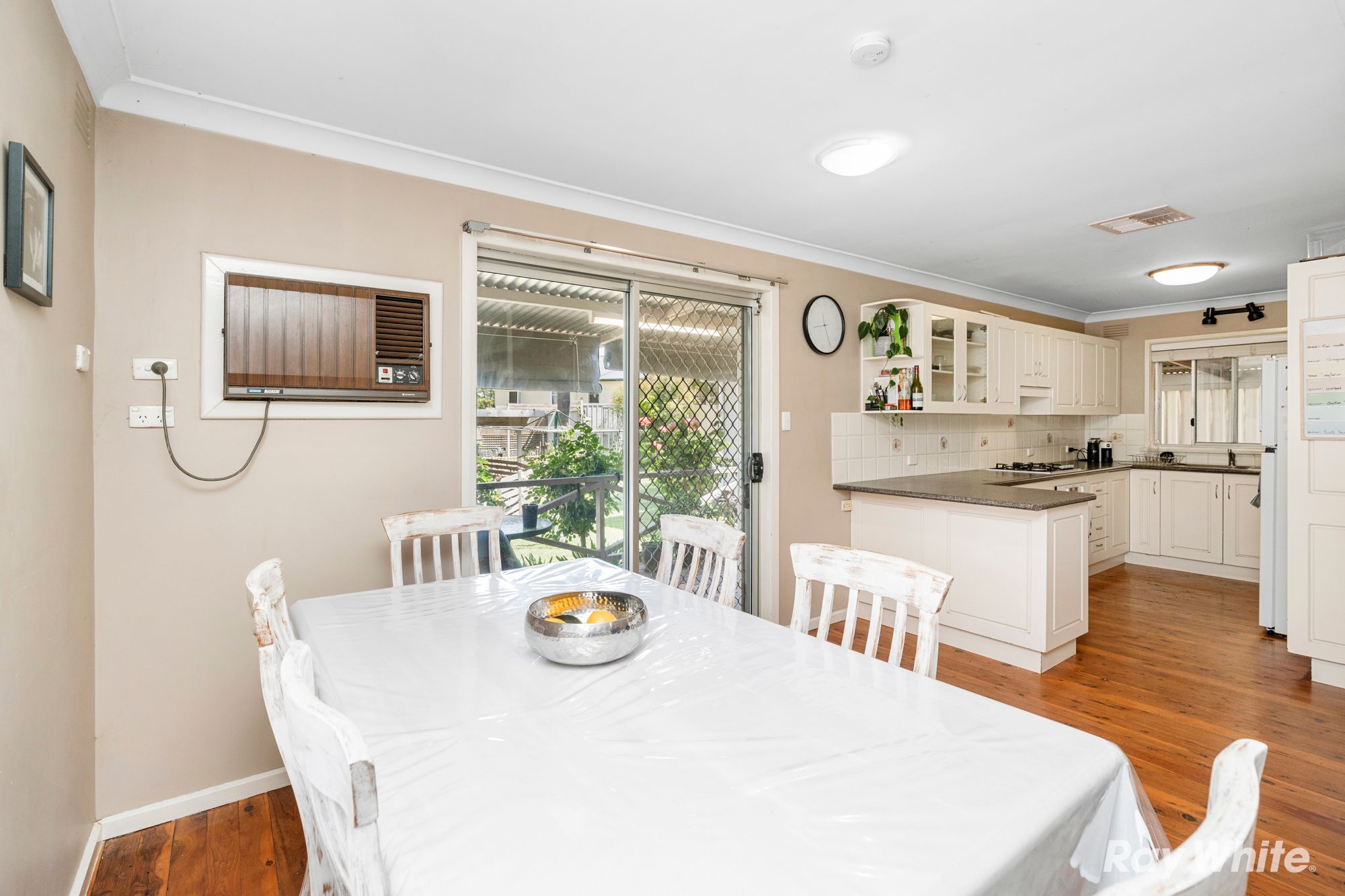 10 Mimosa Drive — photo 4 of 12
