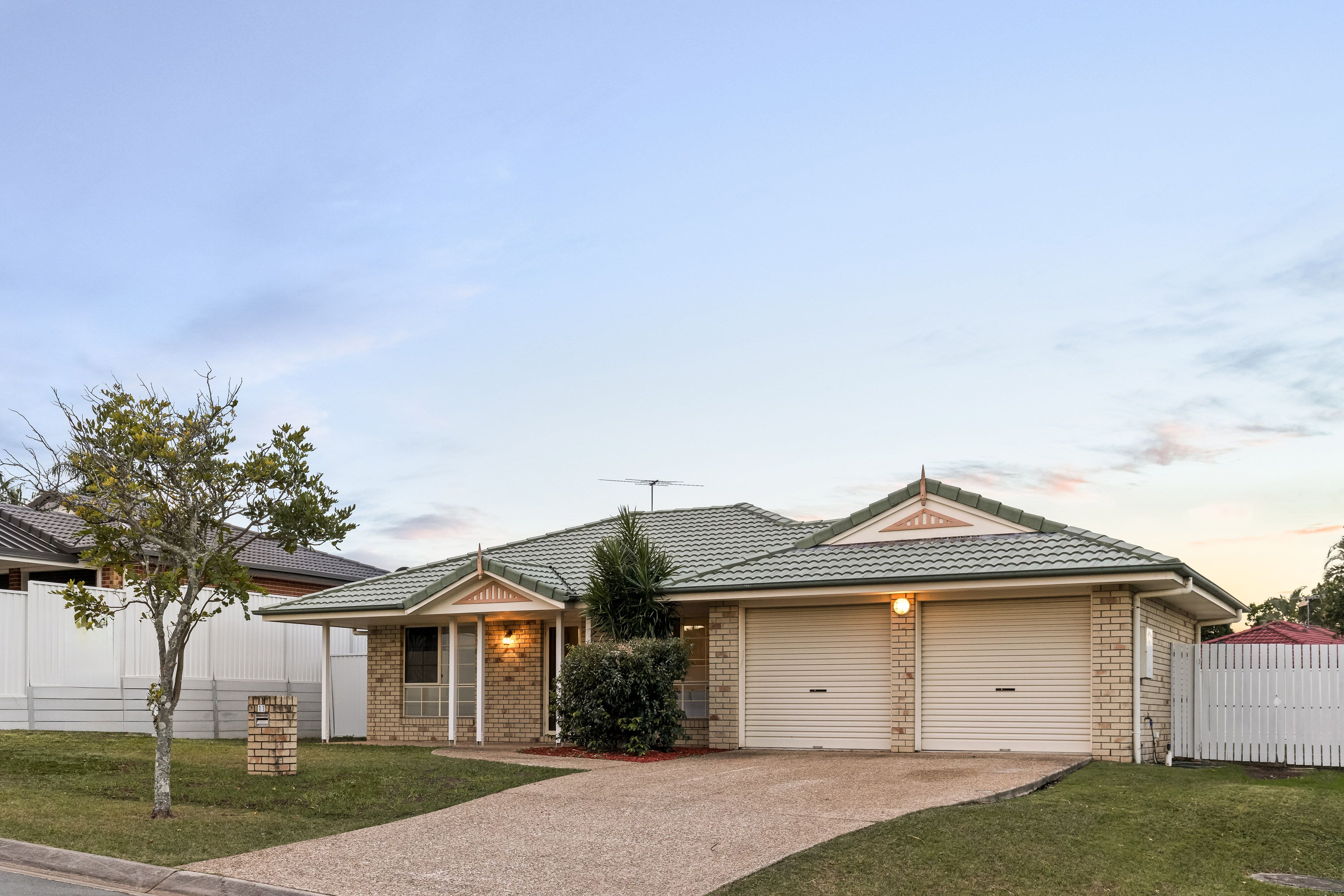 11 Azure Crescent, Griffin QLD 4503