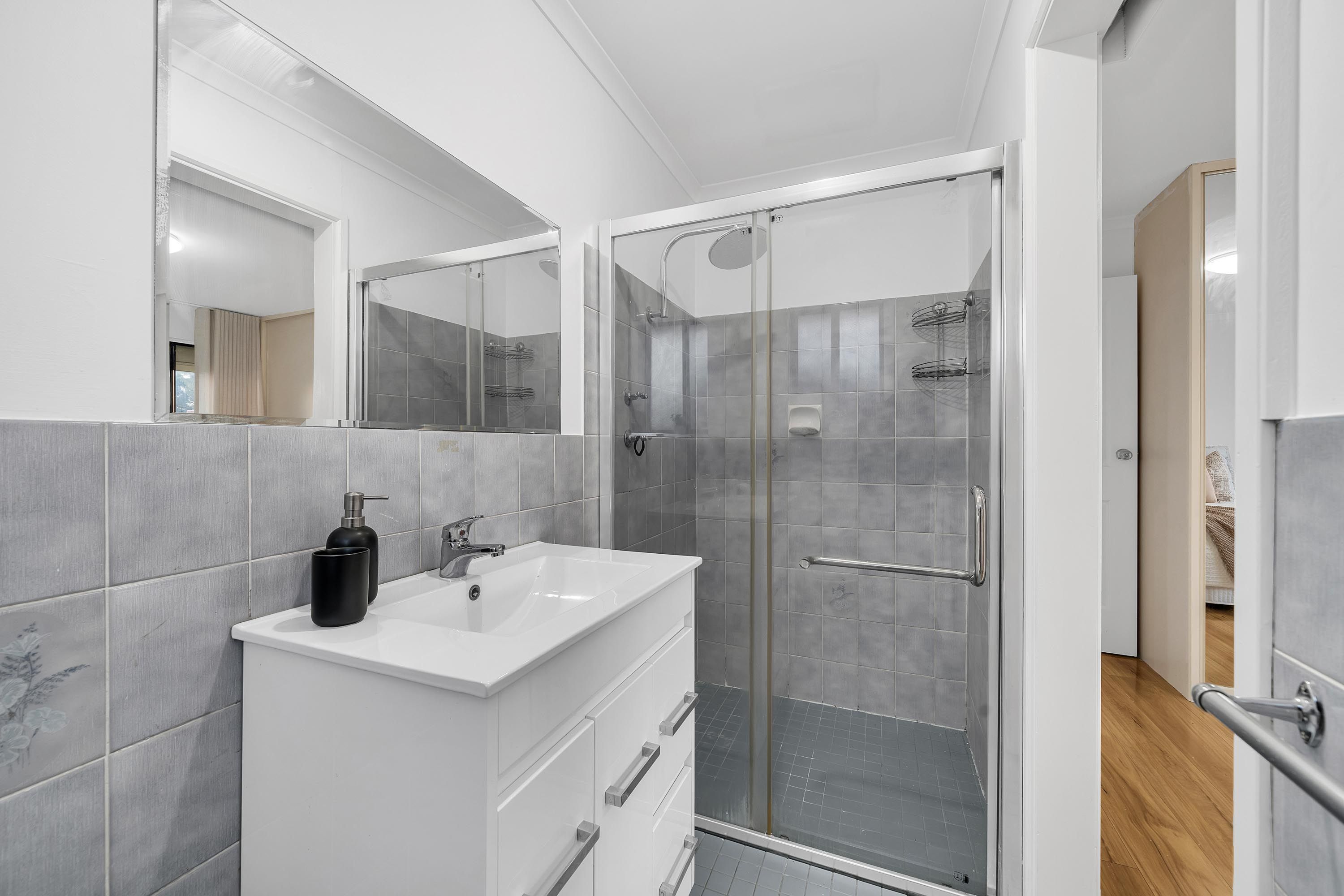 5 Henderson Avenue — photo 13 of 22